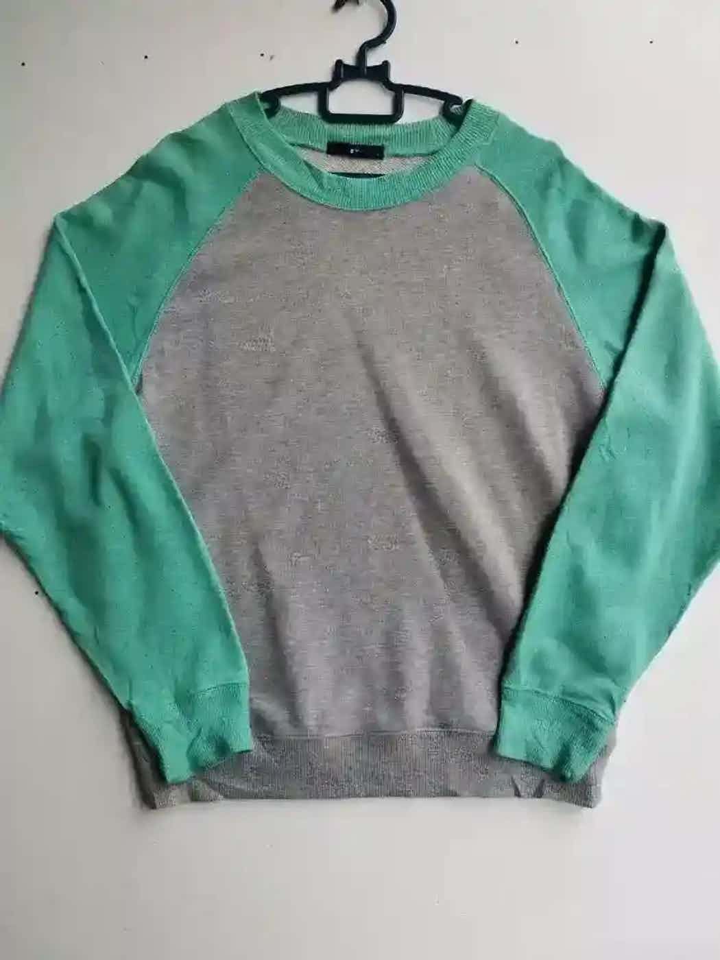 Japanese Brand Vintage GU Sweatshirt Size US S / EU 44-46 / 1 - 1 Thumbnail