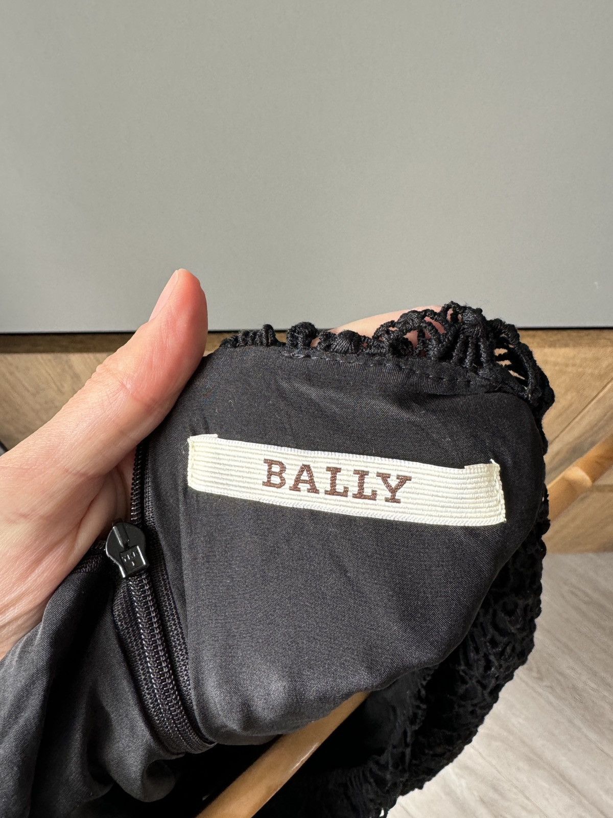 Bally Bally Mid-Length A-Line Embroidered Black Dress Size XS / US 0-2 / IT 36-38 - 7 Thumbnail