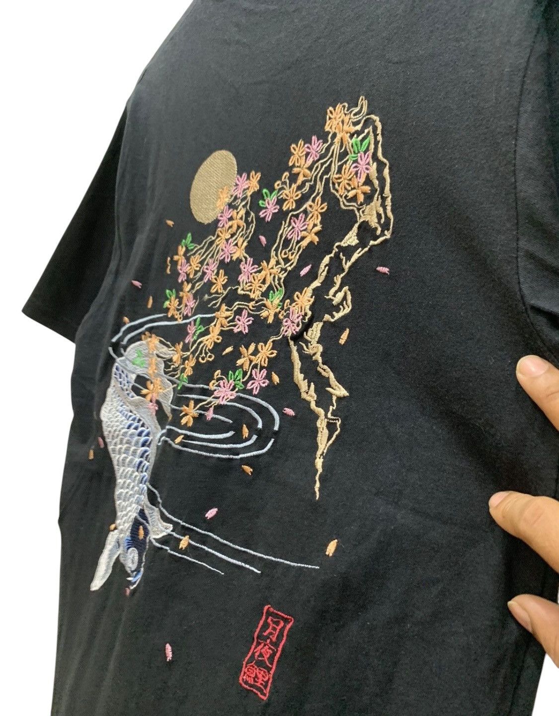 Japanese Brand × Vintage Sukajan Embroidered Koi T-shirt Size US M / EU 48-50 / 2 - 4 Thumbnail
