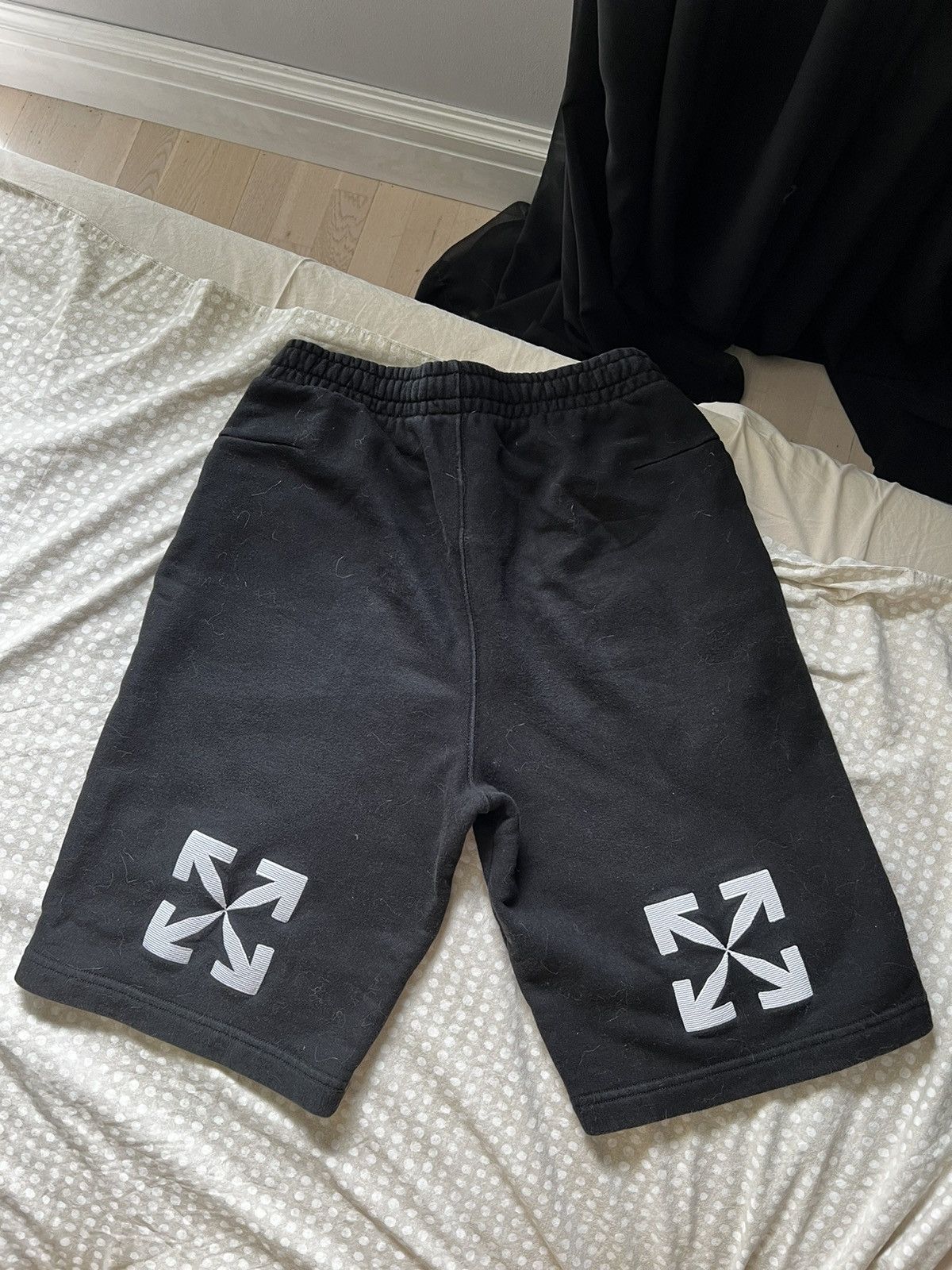 Off-White OFF-WHITE Universal Key Embroidered Sweat Shorts Size US 39 - 2 Thumbnail