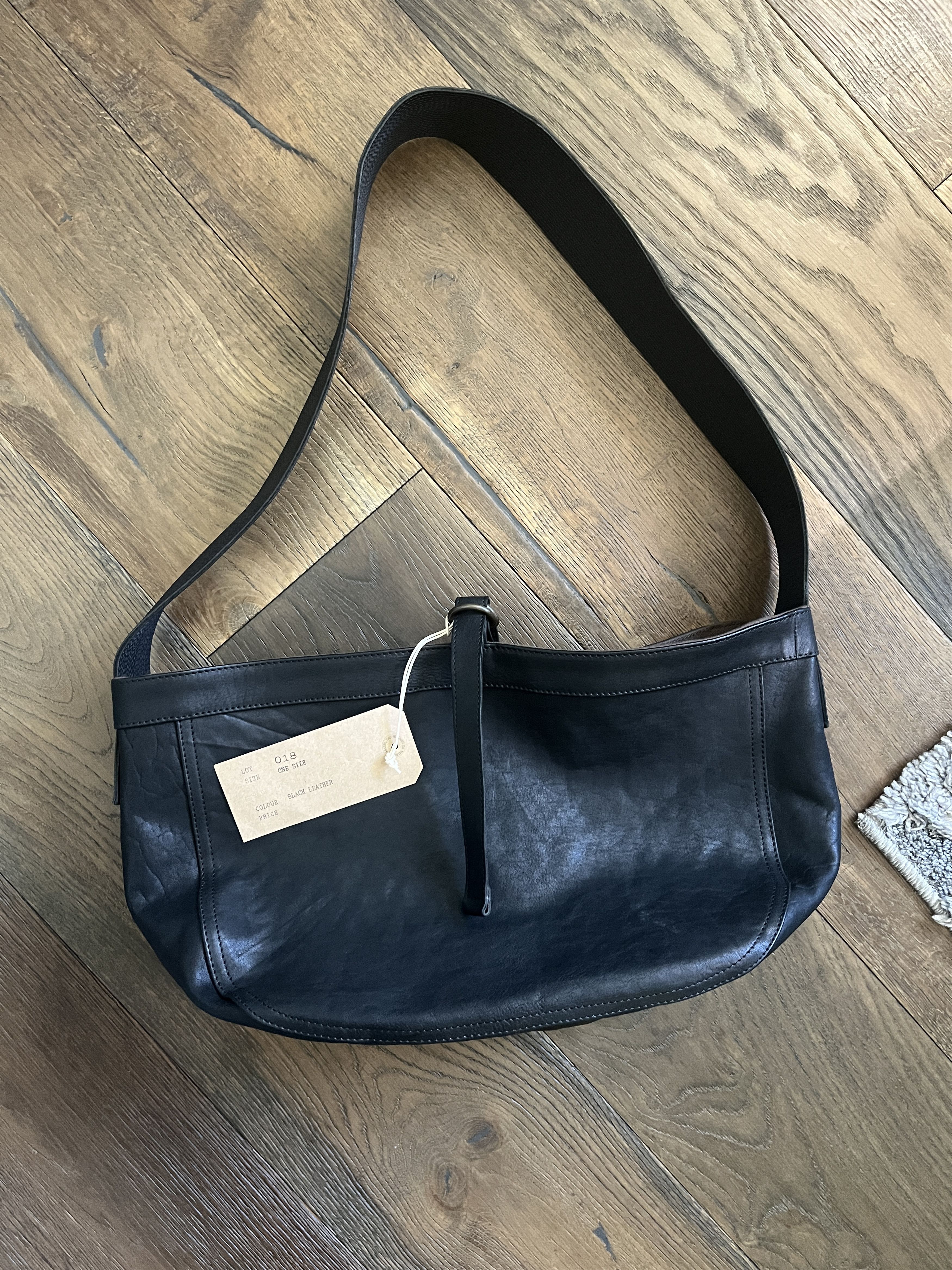T.T / LOT.018 NEWSBOY BAG SMALL | LiNN T.T newsboybag cow Leater