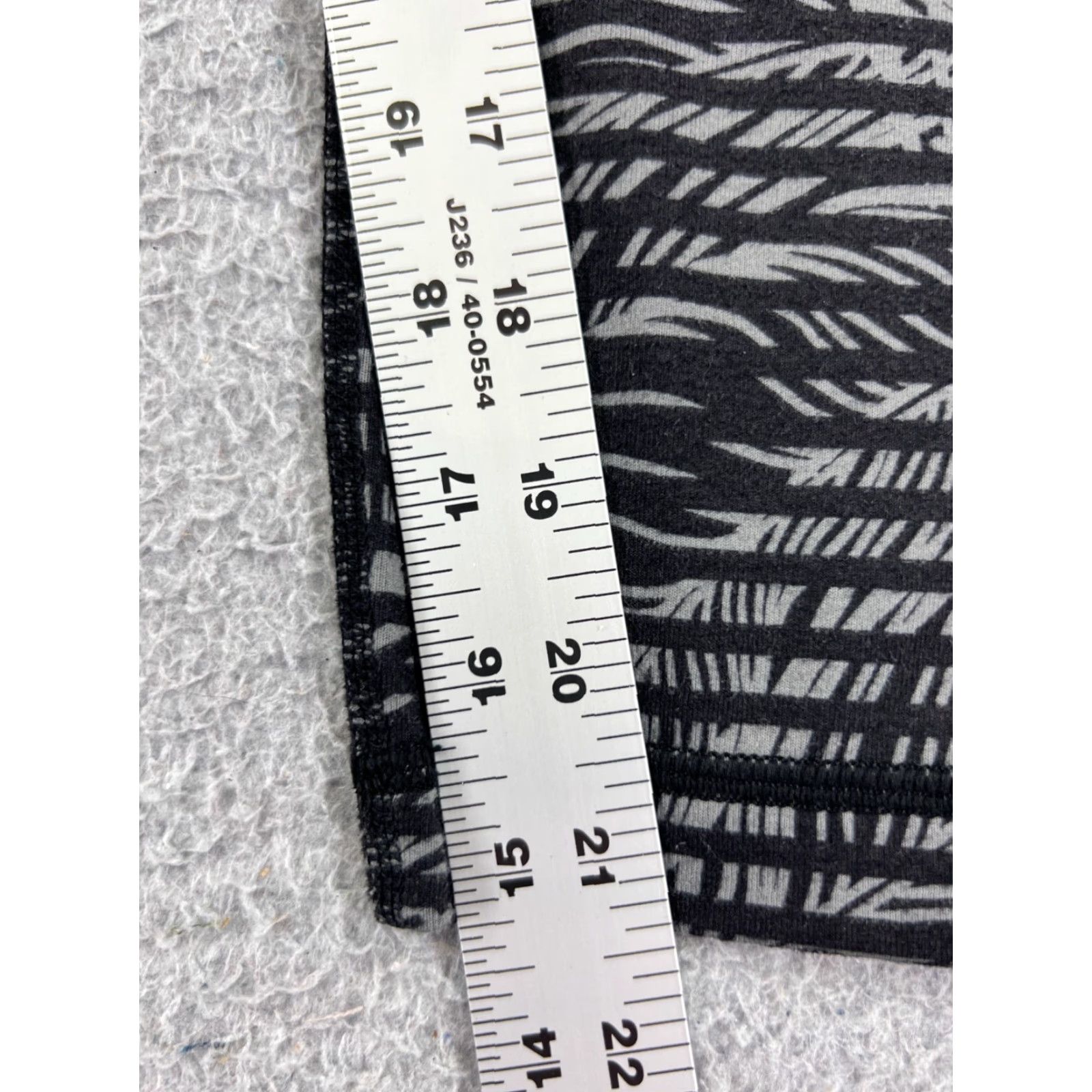 Lululemon Lululemon Pants Womens Wunder Under Crop II Full-On Luon 4 Black Gray W6C45S Size 27" / US 4 / IT 40 - 6 Thumbnail