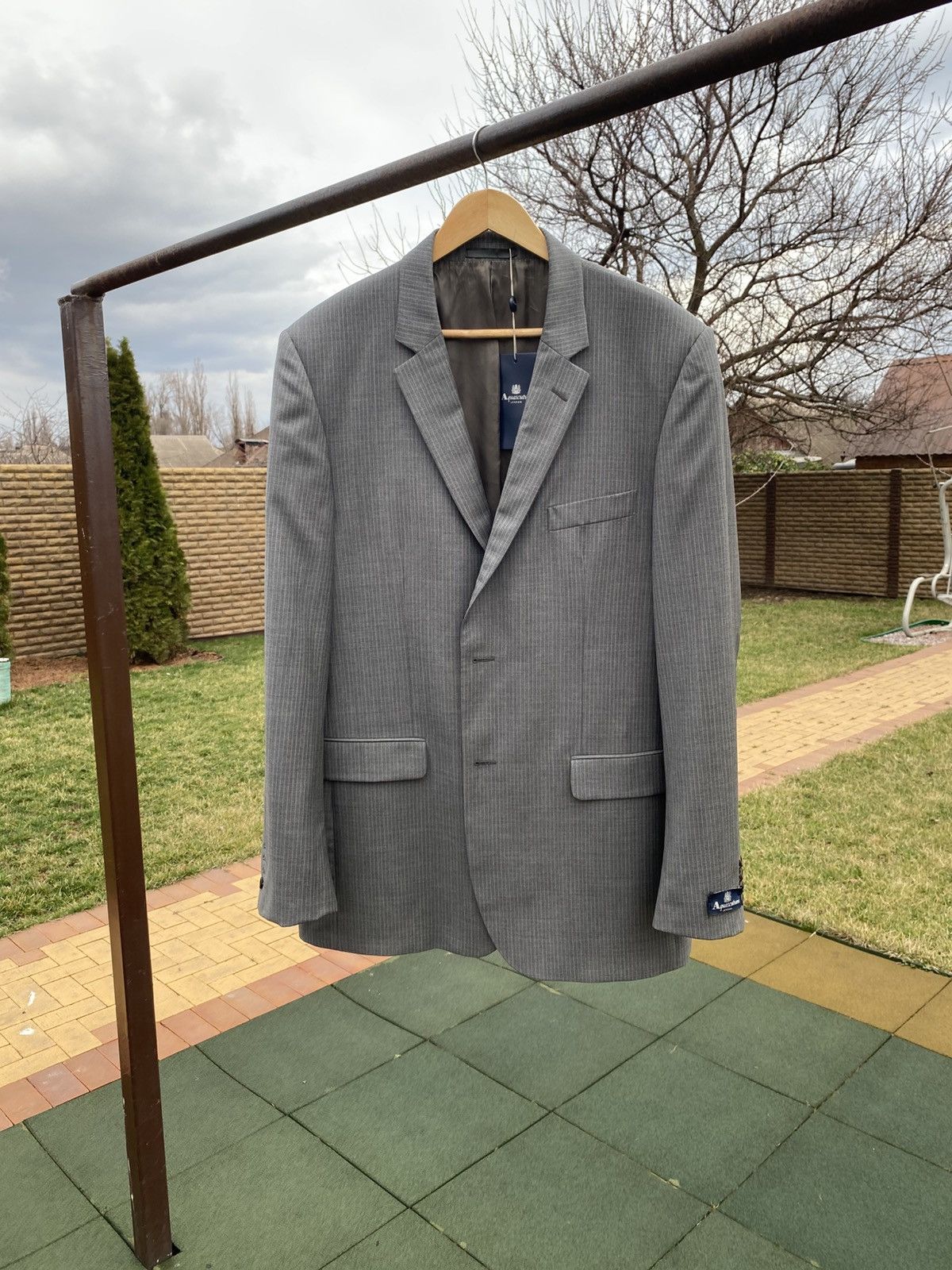 Aquascutum Aquascutum London Grey Pinstripe Blazer 100% Wool Size L NWT Size 46L - 2 Thumbnail