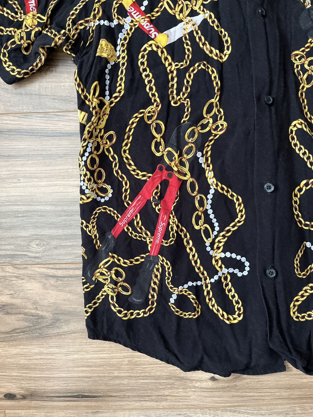 Supreme Supreme Chains Rayon S/S Shirt Size US M / EU 48-50 / 2 - 6 Thumbnail