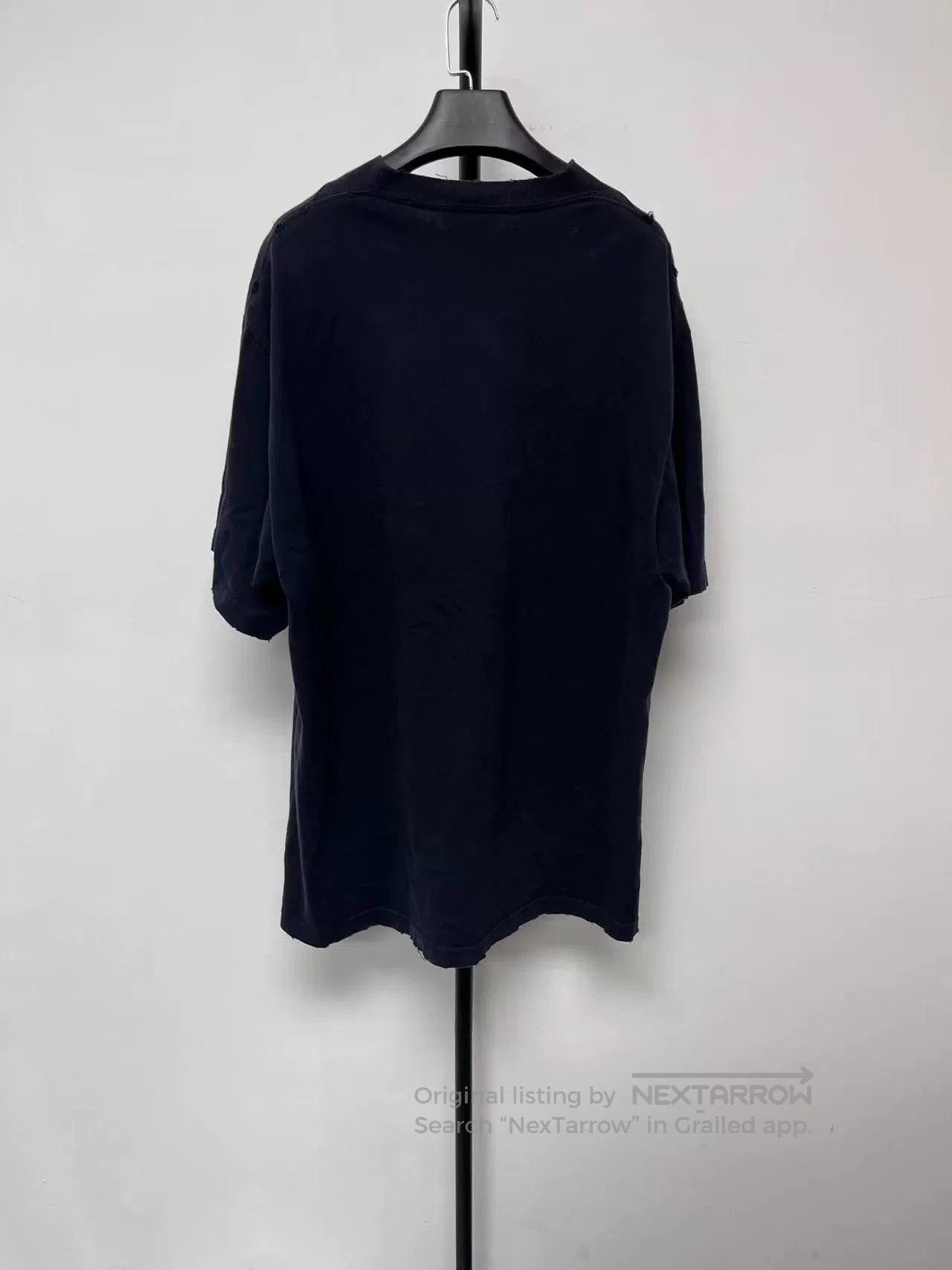 Balenciaga balenciaga no comment graphic t. Size US XXS / EU 40 - 2 Thumbnail