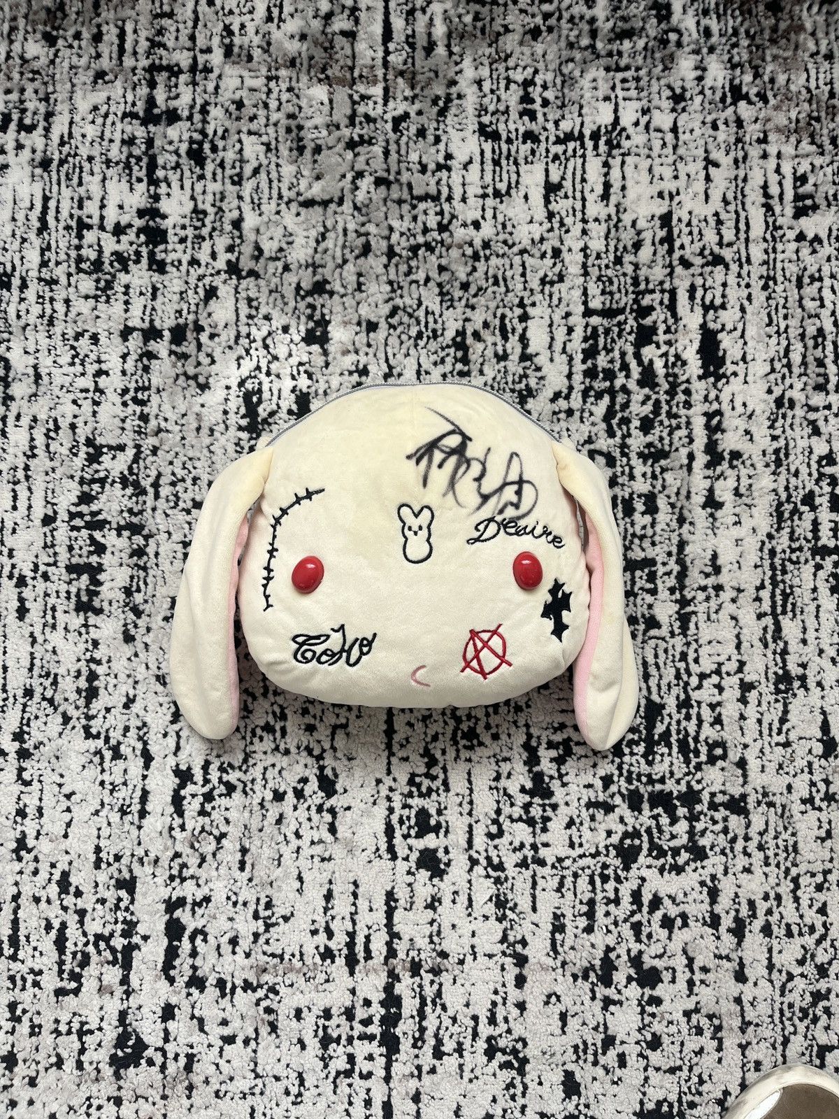 GOTHBOICLIQUE × Lil Peep Lil Tracy Bunny Bag *Signed* Size ONE SIZE - 1 Thumbnail