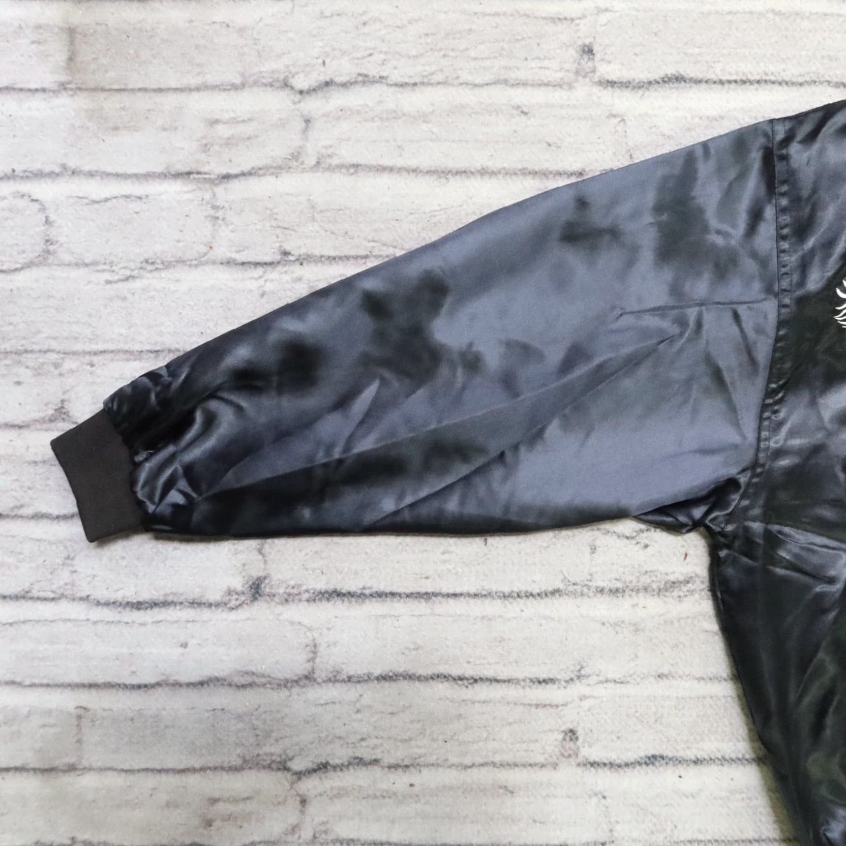 Vintage VINTAGE Esme Bomber Jacket Mens M Black 80s Satin Dragon Souvenir Jacket Size US M / EU 48-50 / 2 - 4 Thumbnail