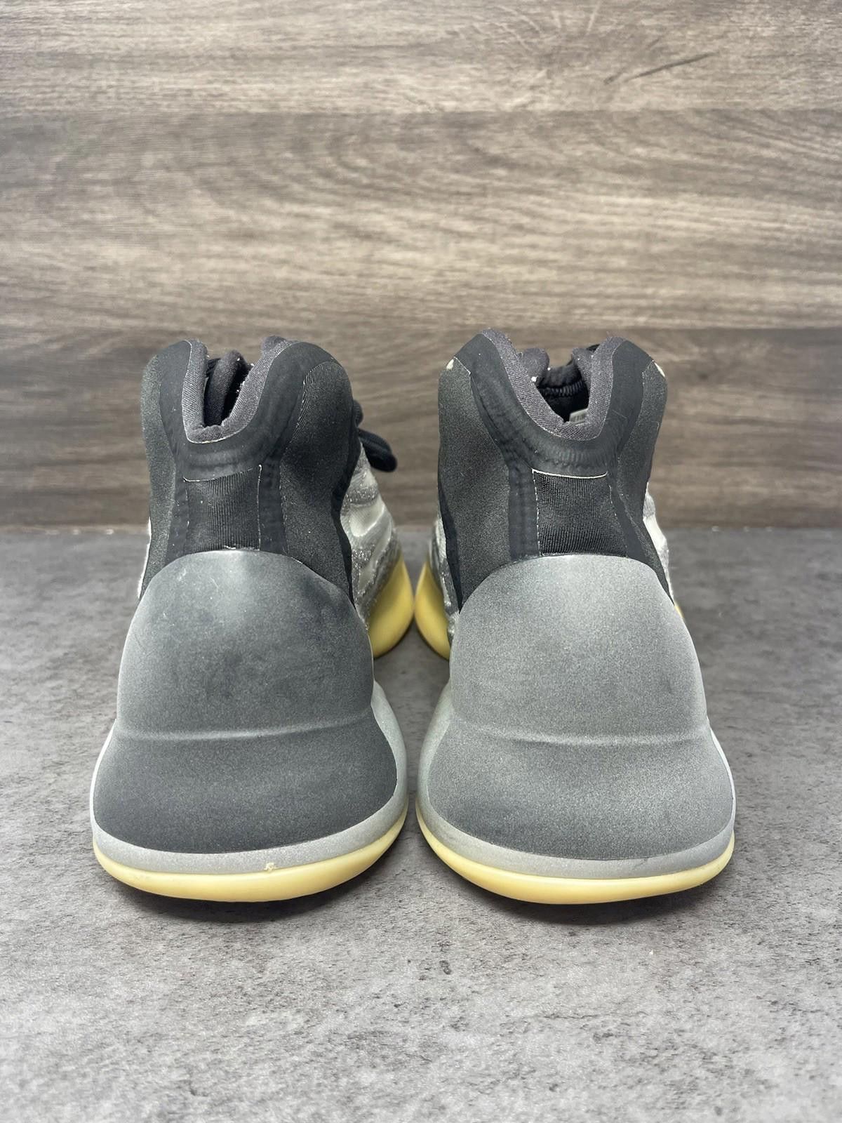 Adidas Adidas Yeezy Quantum Shoes Mens Size 7 Black Grey Sneakers Size US 7 / EU 40 - 6 Thumbnail