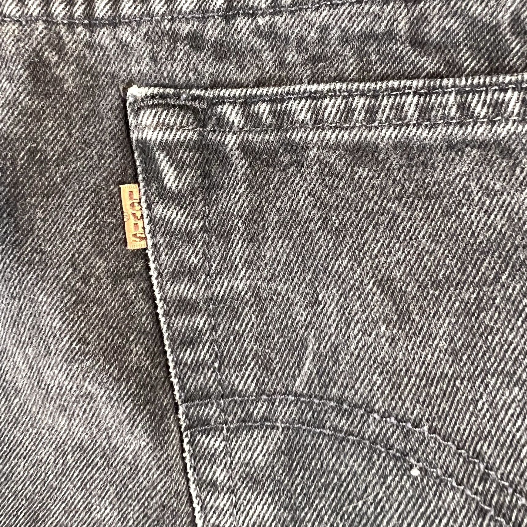 Levi's VINTAGE Levi's 545 Jeans Mens 44x32 Black Denim Tapered Relaxed 90s Grunge 5-Pocket Design Mens Jeans Size US 44 / EU 60 - 6 Thumbnail