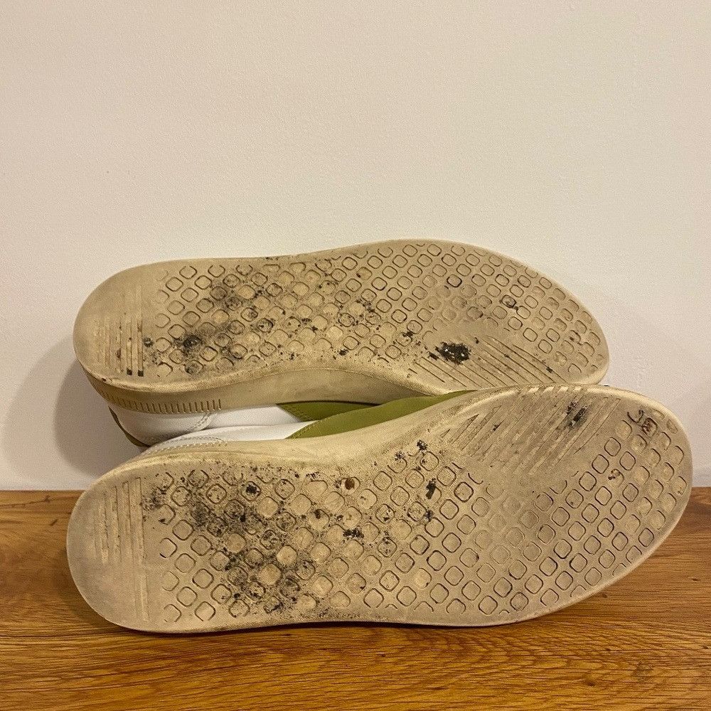 Everlane Everlane The Court Low Top Leather Sneaker in White and Gree Size US 10.5 / IT 40.5 - 9 Thumbnail