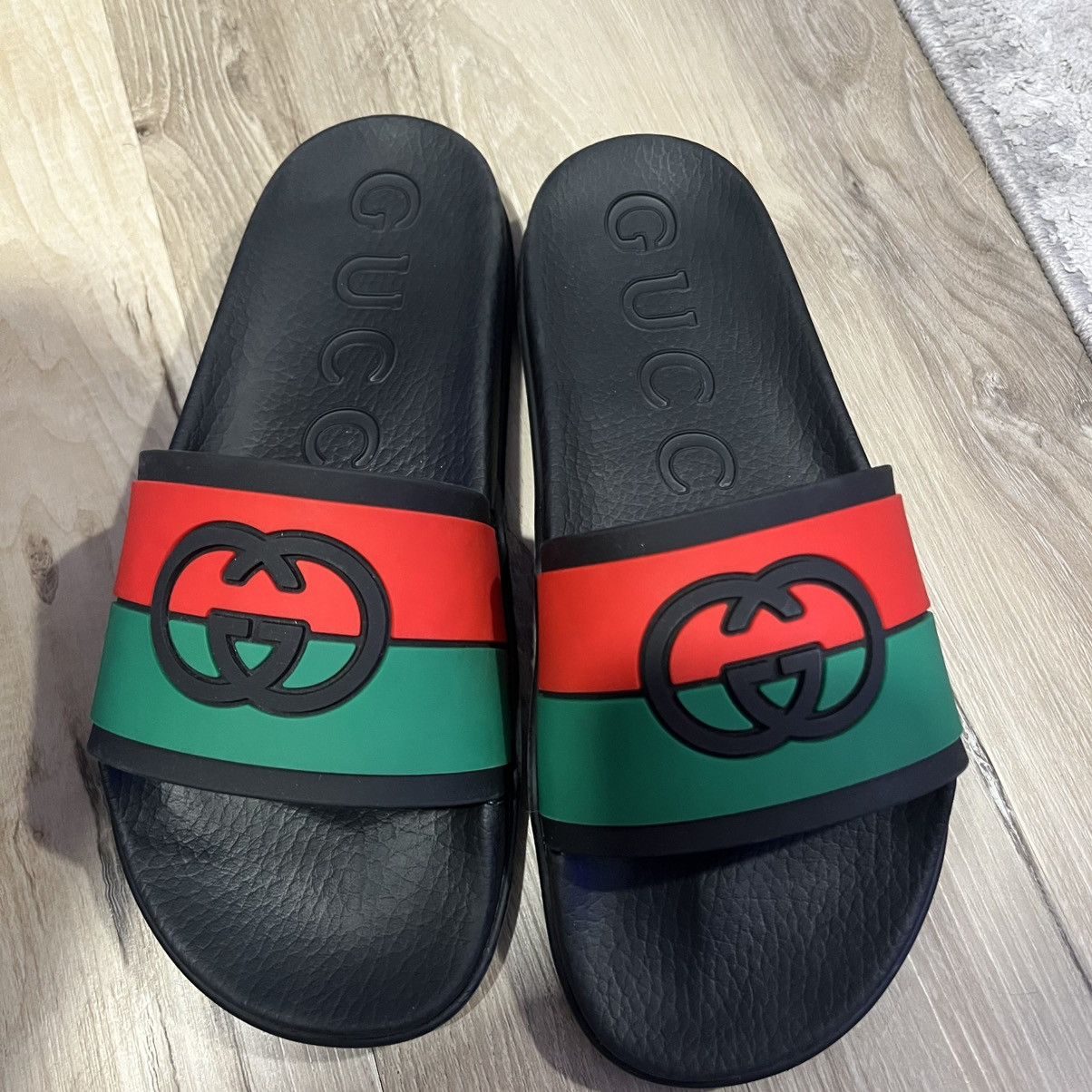 Double G Gucci Slides