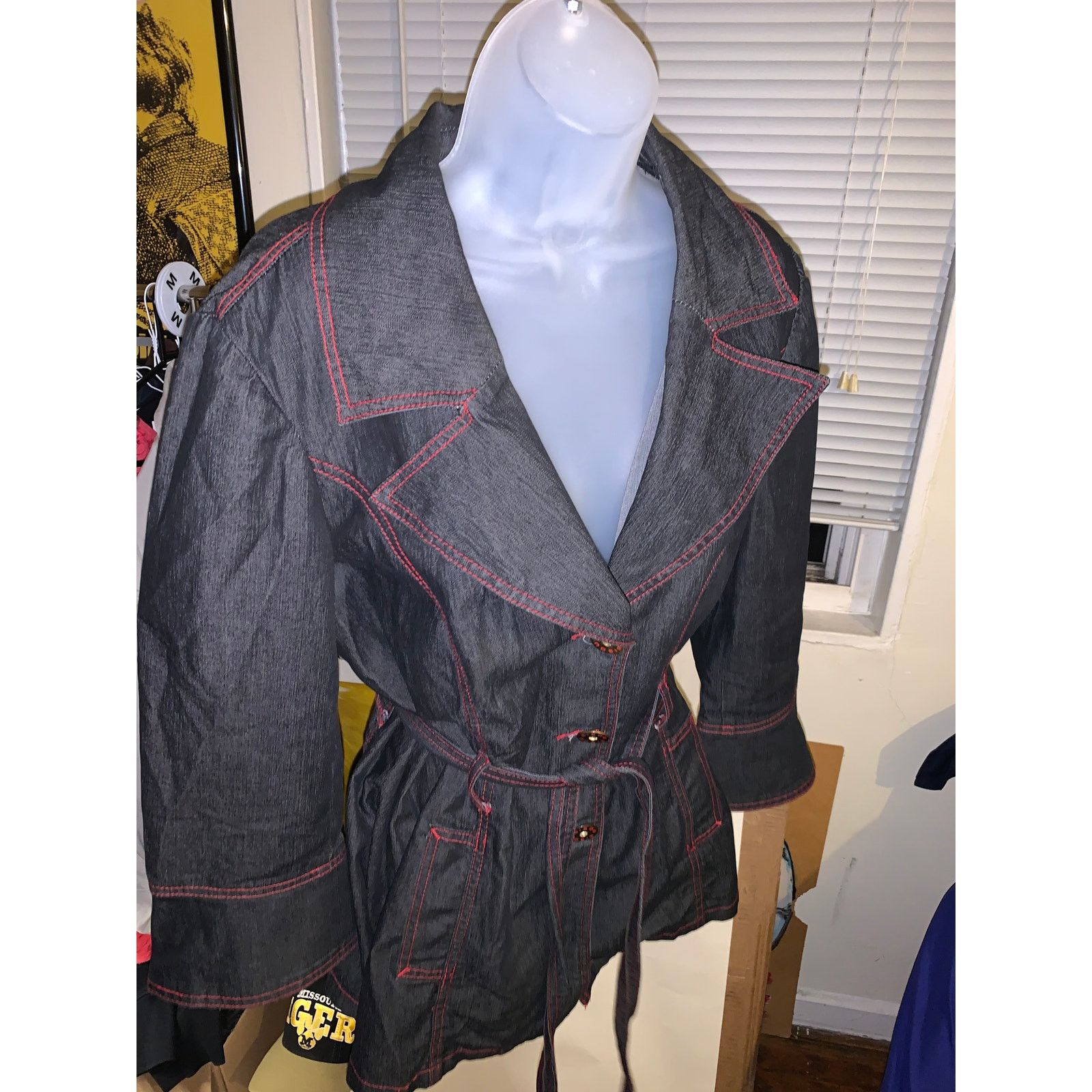 Other × Vintage Bisou Bisou Denim Jacket Belted Dark Wash Red Stitch L Y2K Size L / US 10 / IT 46 - 13 Thumbnail