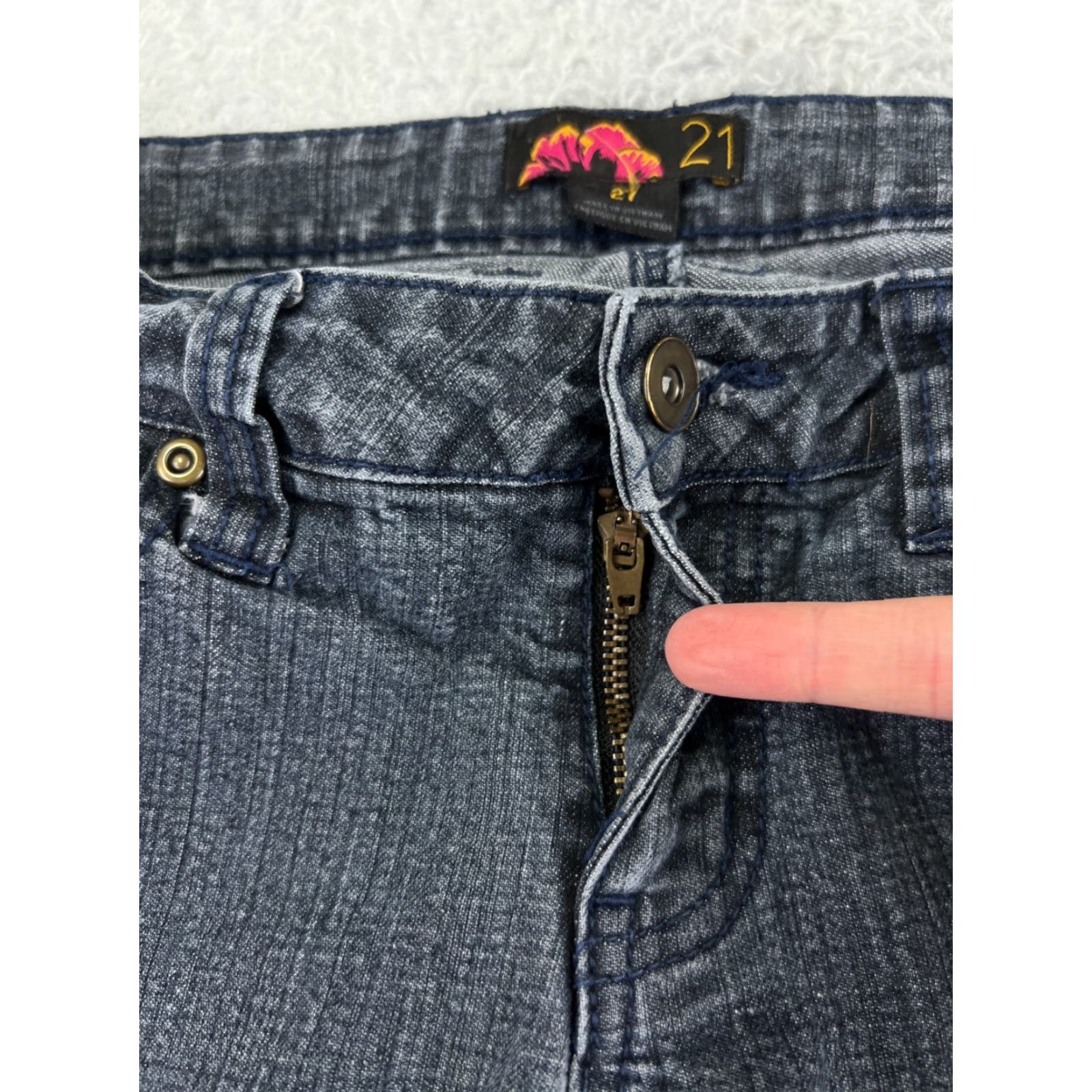 Forever 21 FOREVER 21 Jeans Womens 27 Black Denim Skinny Low Rise 26x30 Cotton Blend 5-Pocket Size 27" / US 4 / IT 40 - 5 Thumbnail
