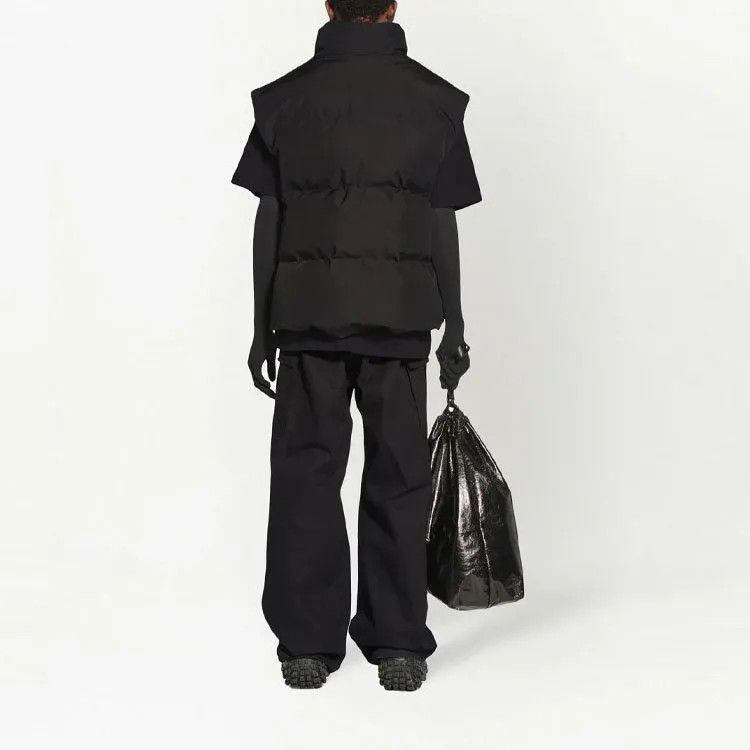 Balenciaga oc11z1125 Swing Puffer Gilet in Black Size US M / EU 48-50 / 2 - 4 Thumbnail