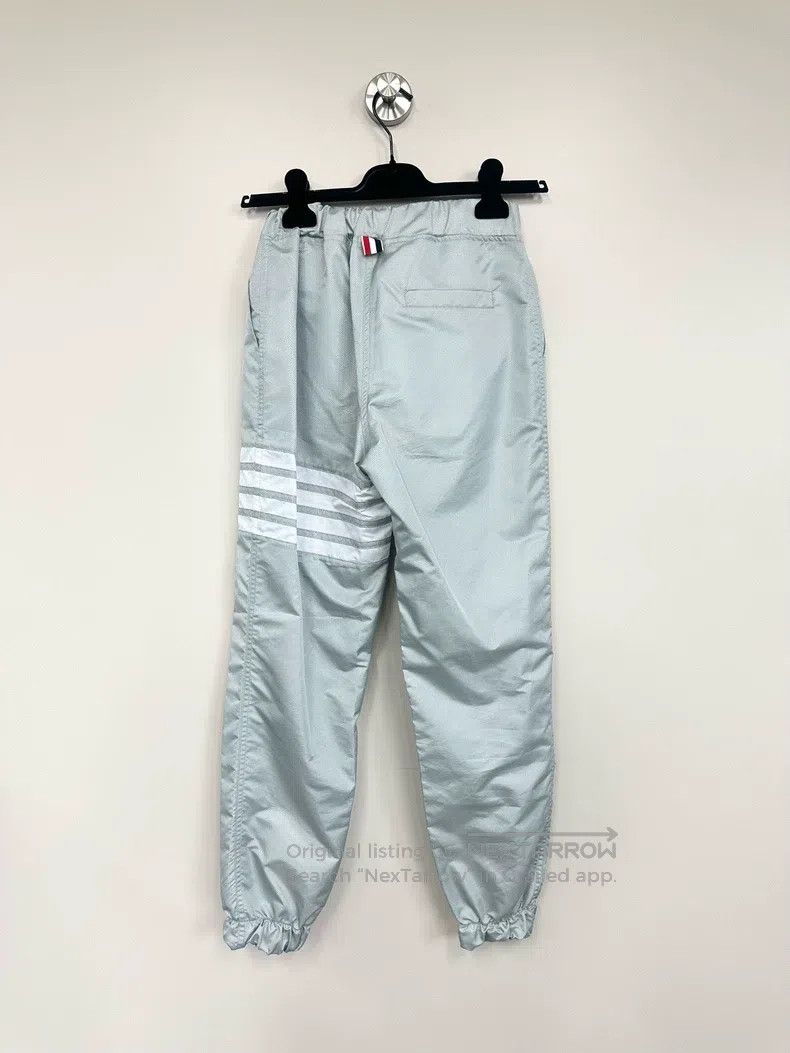 Thom Browne Thom Browne Gray classic four-striped nylon long pants Size 25" / US 0 / IT 36 - 2 Thumbnail