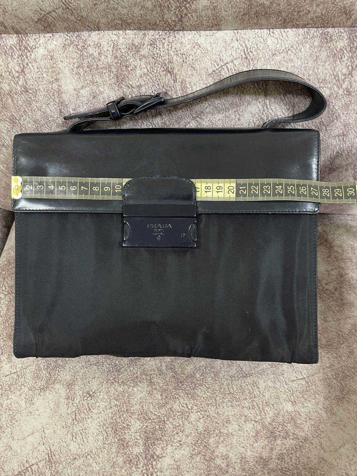 Vintage Prada Enamel Tessuto Bag Made In Italy Size ONE SIZE - 19 Thumbnail