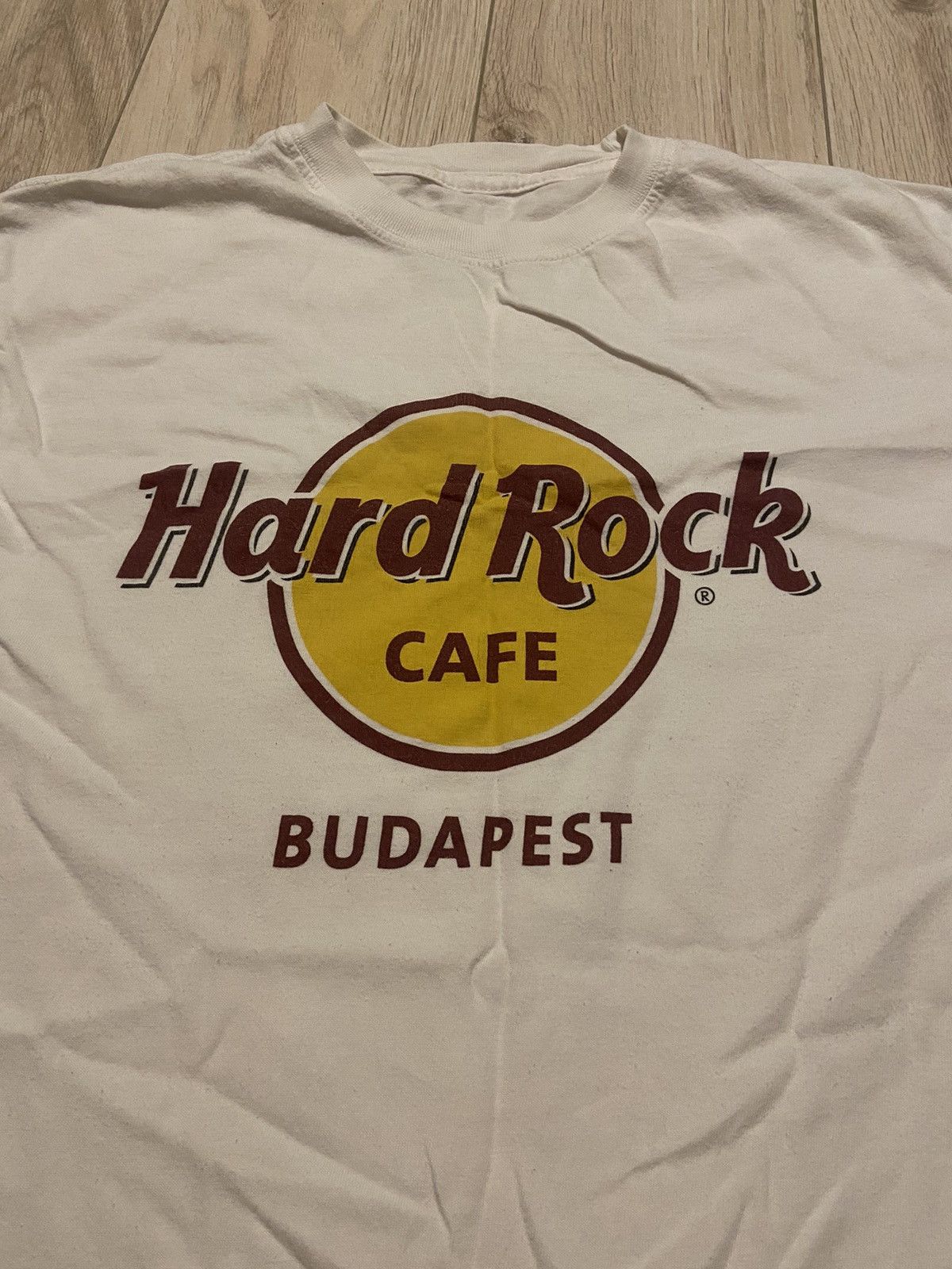 Band Tees Hard Rock Cafe Budapest band logo tee Size US M / EU 48-50 / 2 - 3 Thumbnail