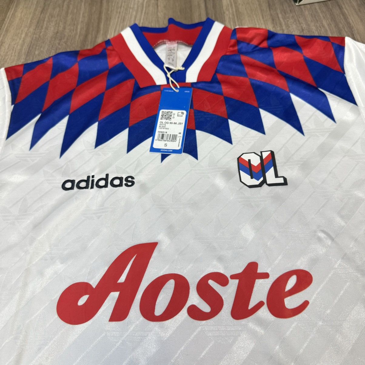 Other Lyon 95/96 retro shirt (Bnwt) Size US XXL / EU 58 / 5 - 3 Thumbnail