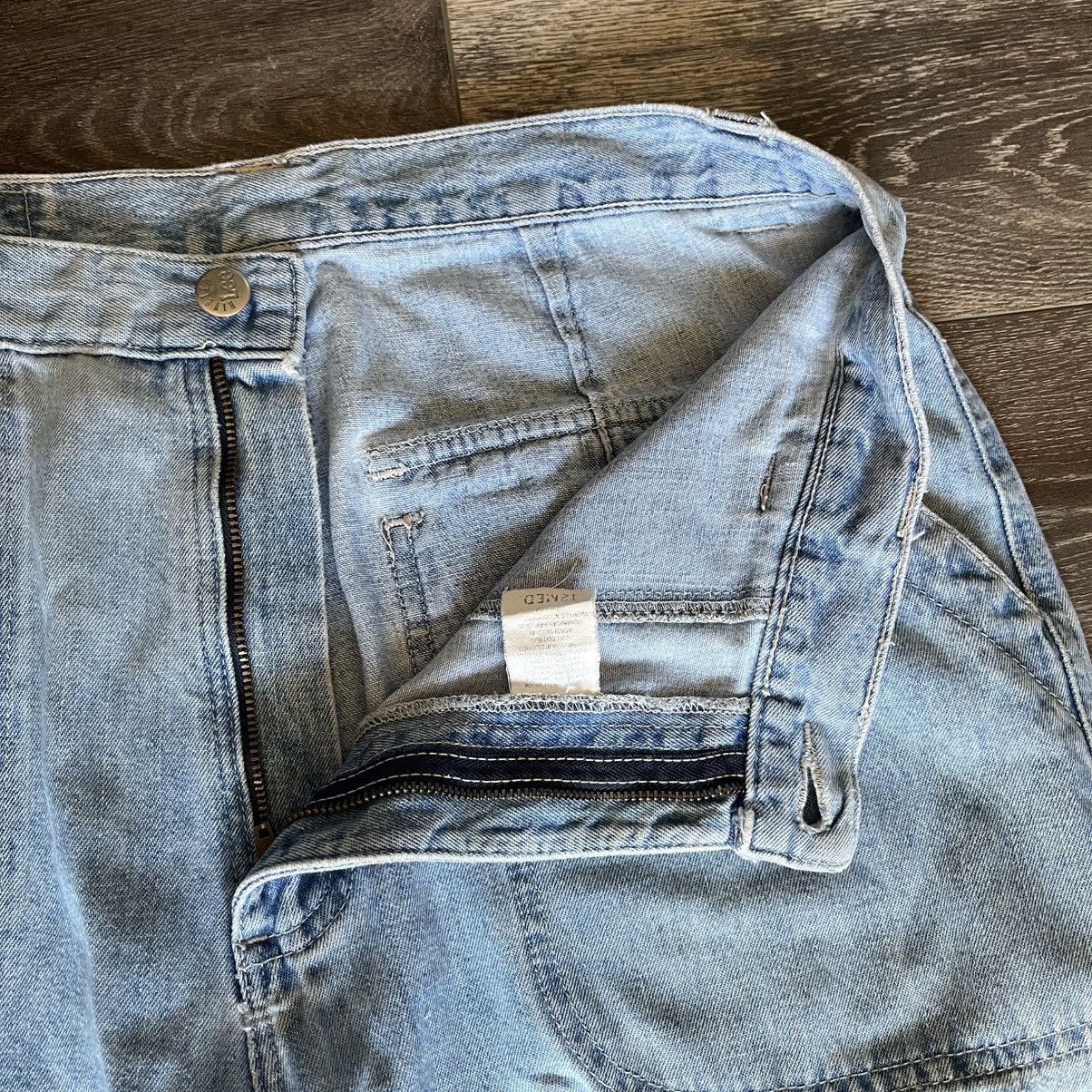 Lee Vintage 1990s Lee Riveted Baggy Light Wash Denim Jeans 32x30 Size US 32 / EU 48 - 7 Thumbnail