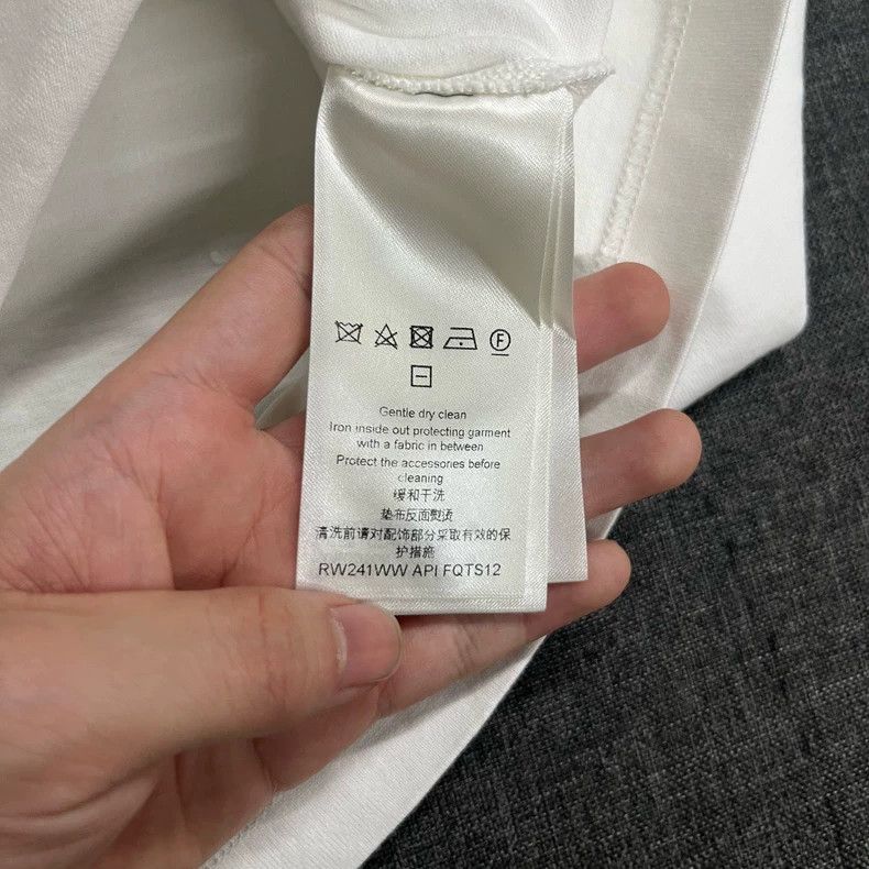 Louis Vuitton Louis Vuitton Ribbon White Short Sleeve Size US XL / EU 56 / 4 - 6 Thumbnail