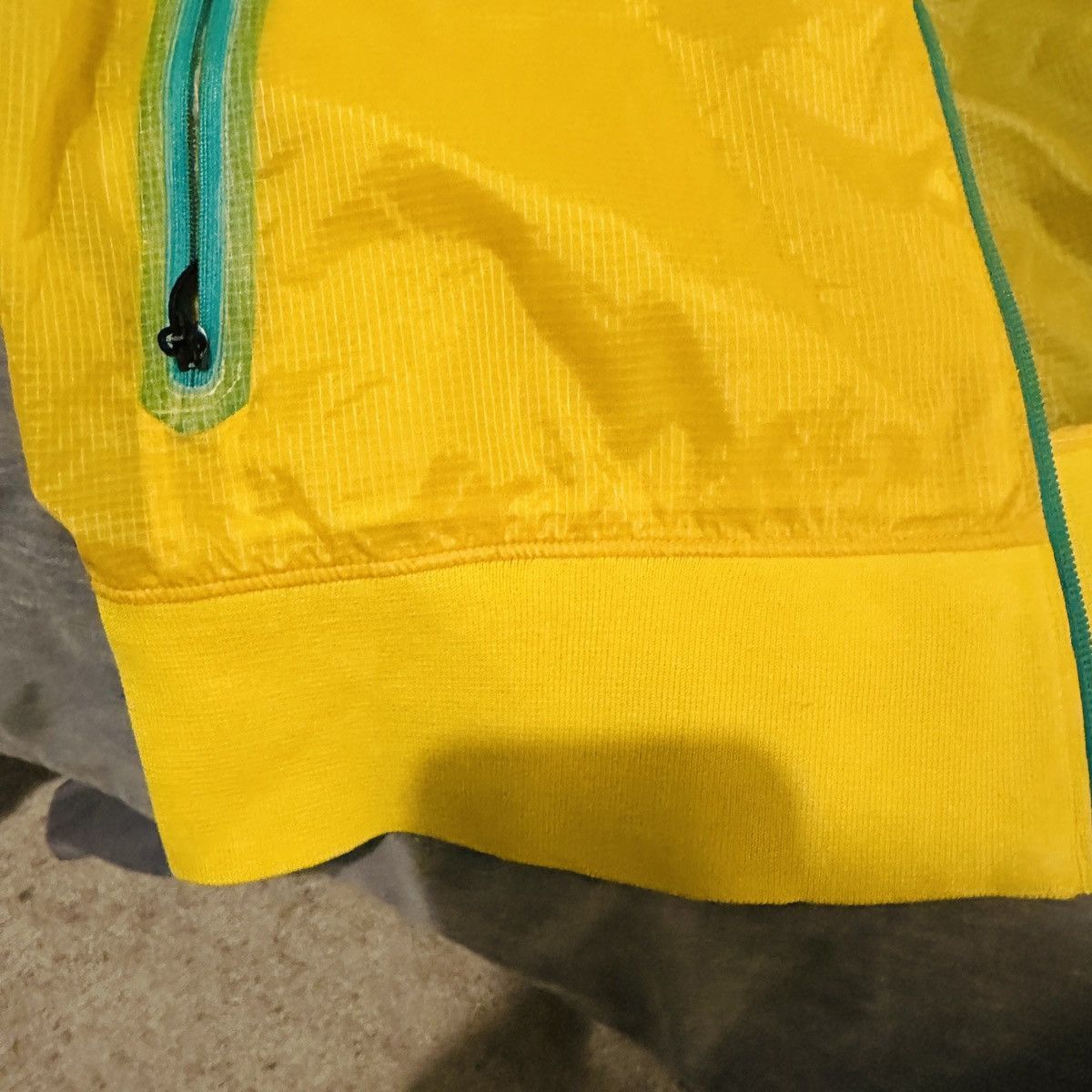 Nike Nike Windrunner Sportswear Jacket Yellow Aqua Blue 2009 Rare Size US M / EU 48-50 / 2 - 16 Thumbnail