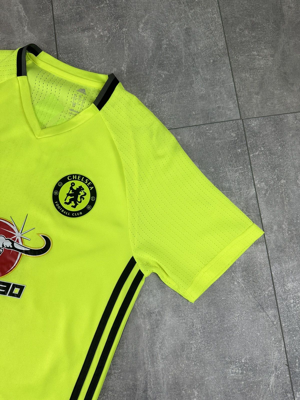 Adidas Adidas Chelsea FC 2016/17 Training Soccer Football Jersey Size US S / EU 44-46 / 1 - 3 Thumbnail