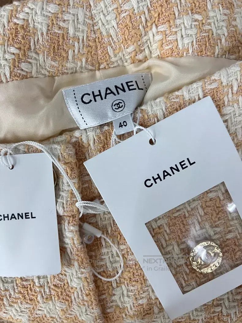 Chanel Chanel 23S spring and summer orange plaid tweed trousers Size 26" / US 2 / IT 38 - 4 Thumbnail