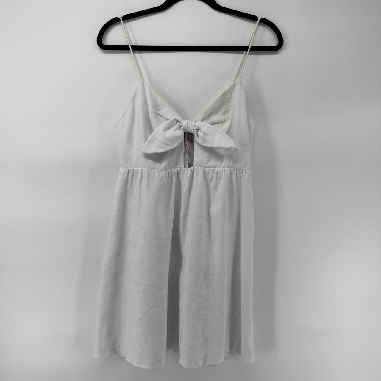 Alice + Olivia Alice + Olivia white linen mini dress Size 6 Size M / US 6-8 / IT 42-44 - 2 Thumbnail