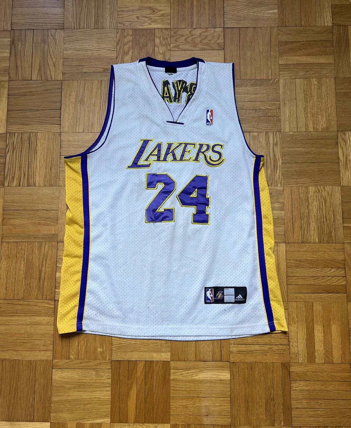 NBA × Vintage Jersey NBA Lakers 24 Kobe Bryant vintage Size US L / EU 52-54 / 3 - 1 Thumbnail