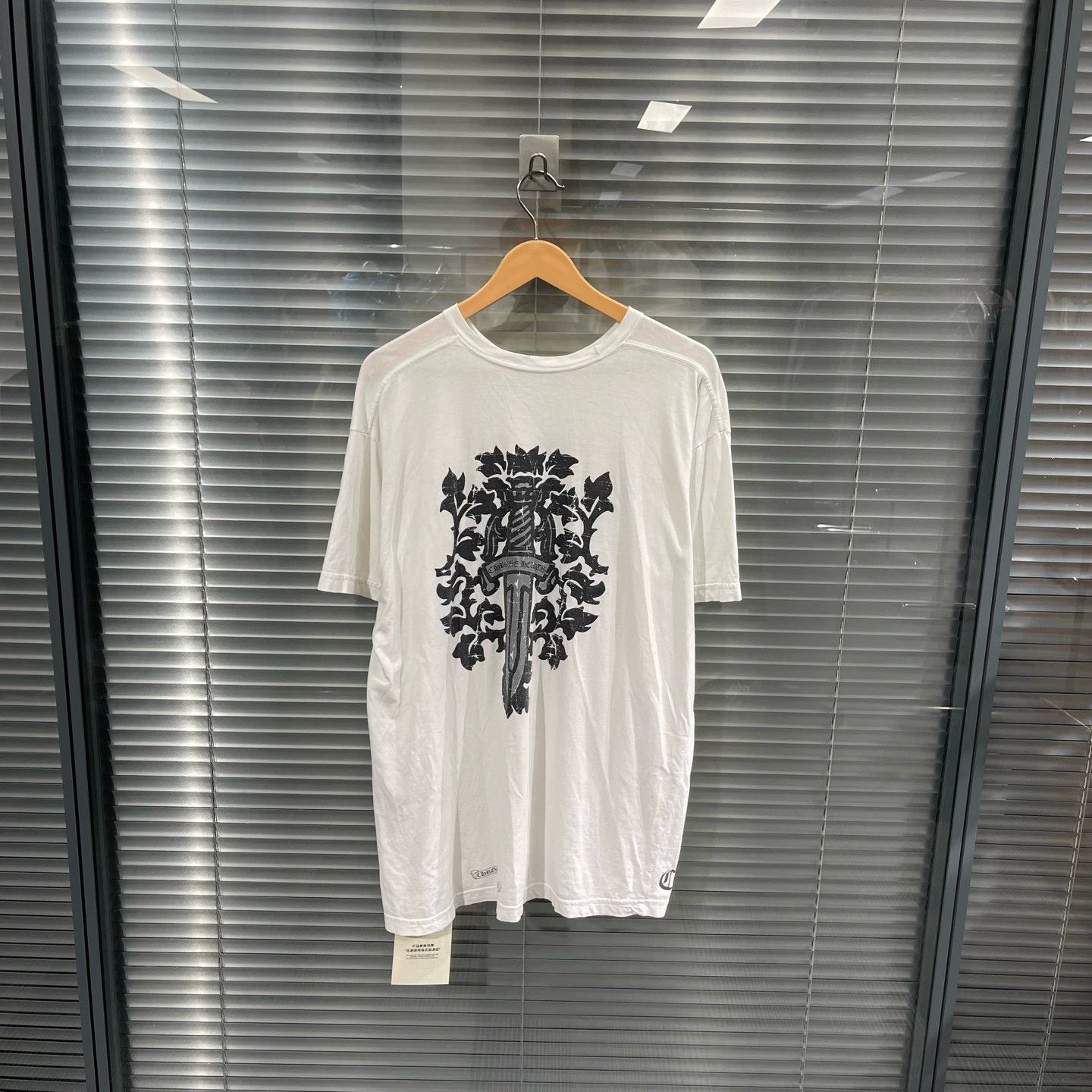 Chrome Hearts Chrome Hearts White Vine Sword Print SS Tee XL 99 New Size US XL / EU 56 / 4 - 1 Thumbnail