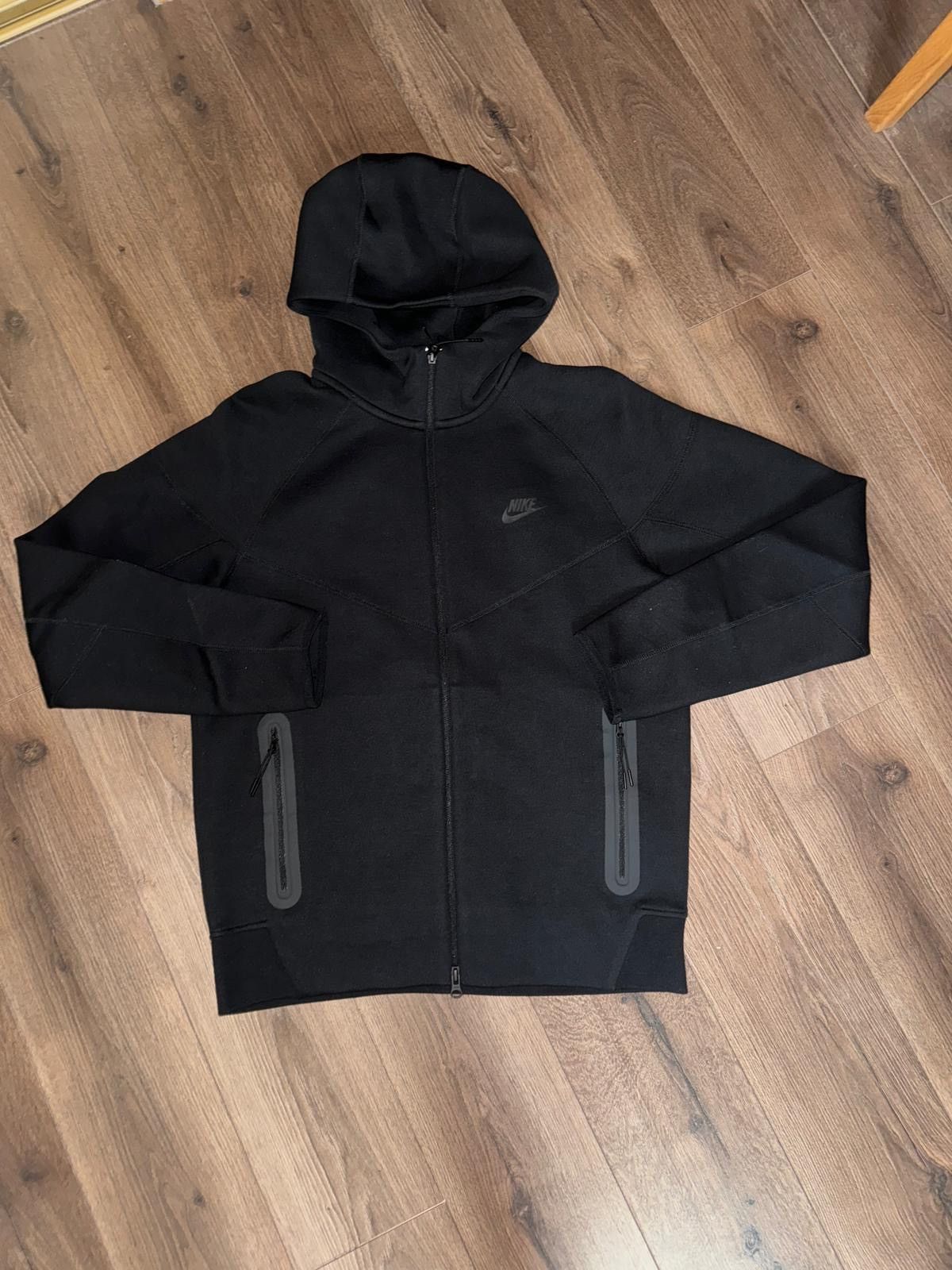 image of Nike Tech Fleece Hoodie in Black, Men's (Size XL)