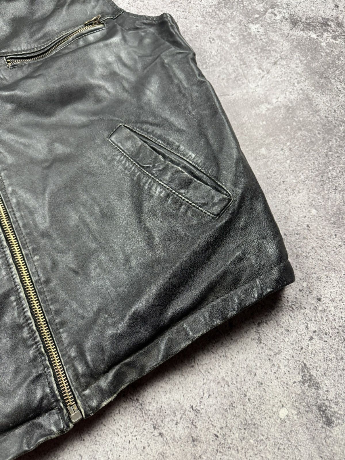 Japanese Brand Vintage Leather Vest 90’s Distressed Biker Jacket Vest Y2K Size US L / EU 52-54 / 3 - 4 Thumbnail