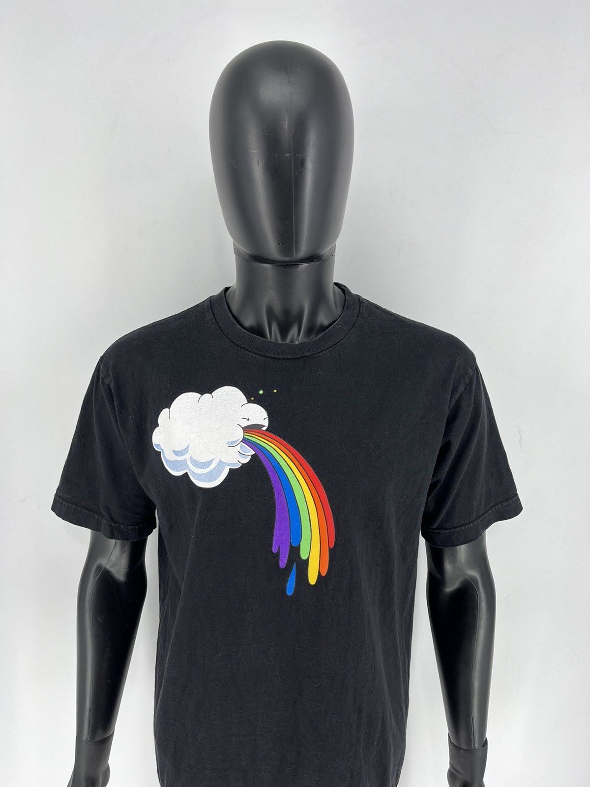 Vintage Unfledged Cloud Puke Rainbow Funny/Graphic T-Shirt 00s Size US L / EU 52-54 / 3 - 5 Thumbnail