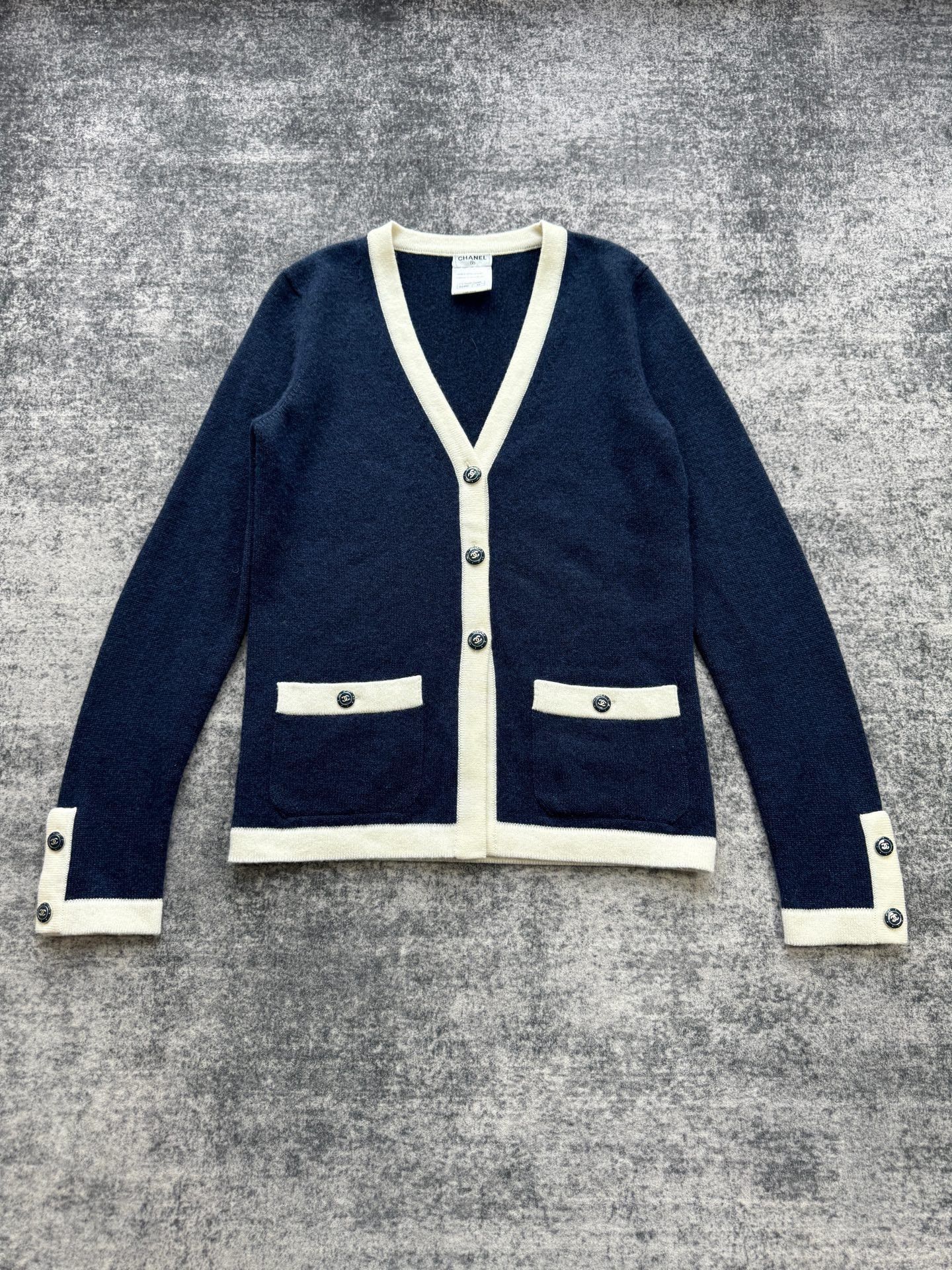 Chanel Chanel Knit Blue Sweater S Women Size S / US 4 / IT 40 - 1 Thumbnail