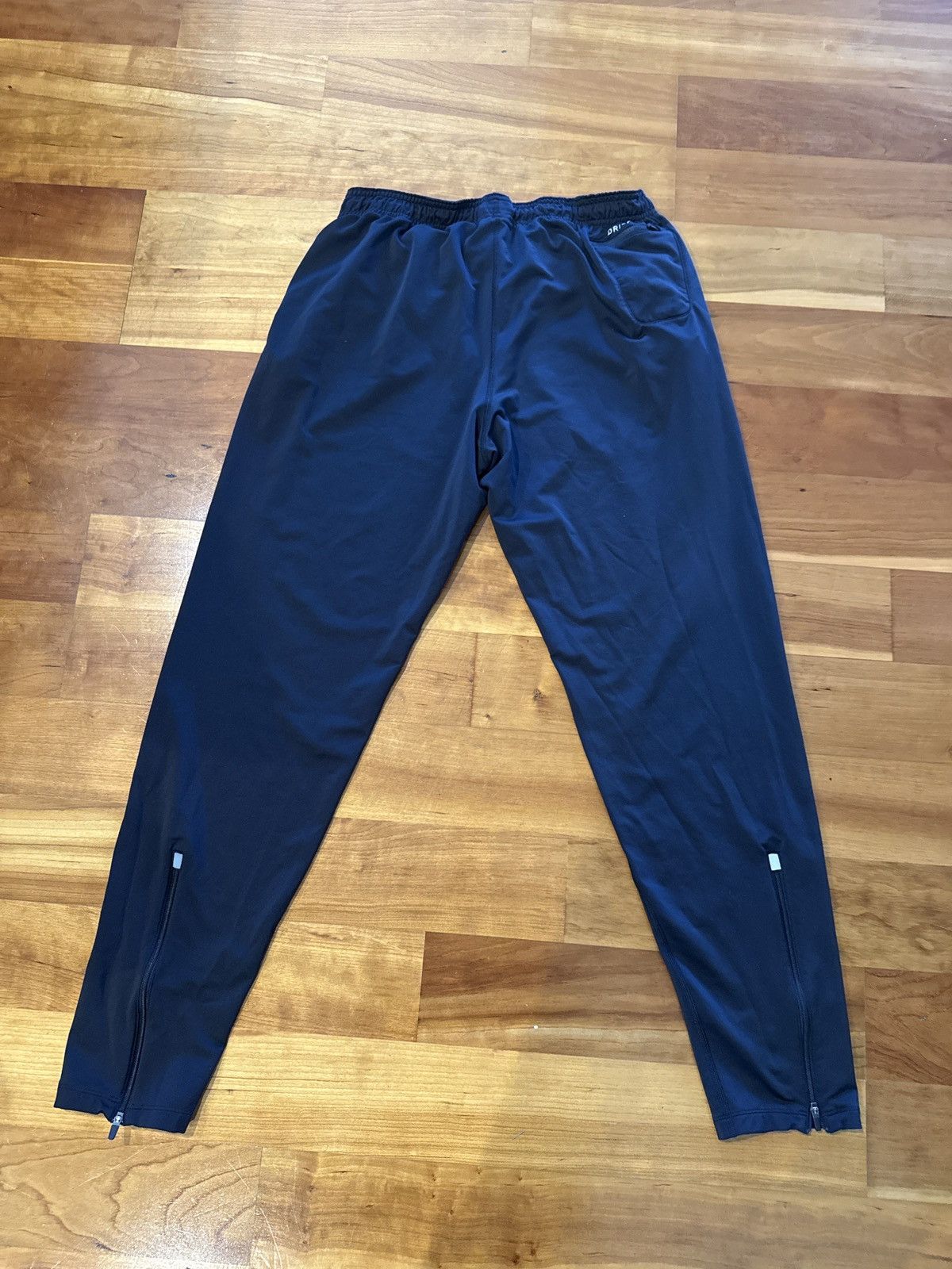 Nike Large Nike Dri-Fit sweatpants Size US 32 / EU 48 - 2 Thumbnail