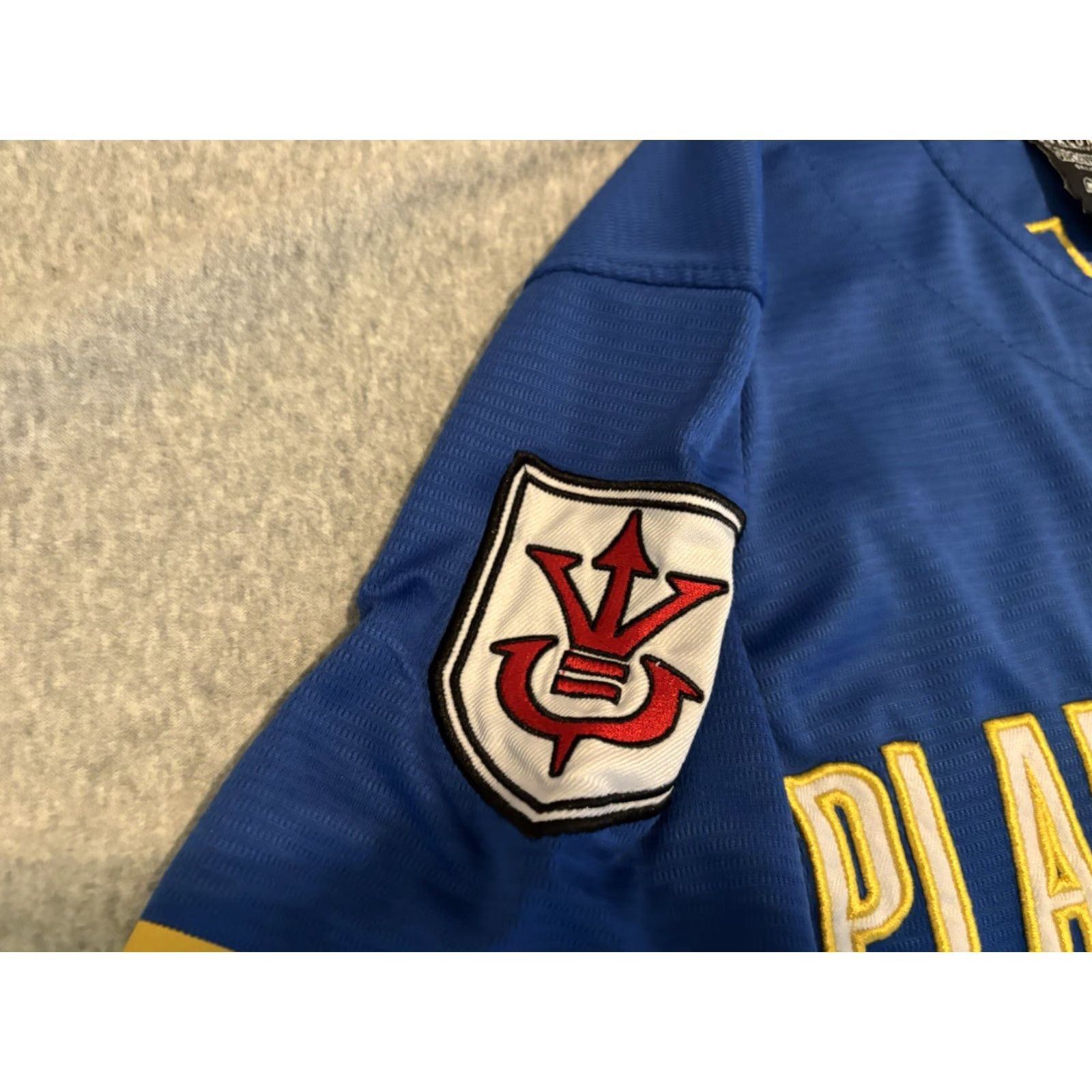 Vintage Box Lunch Dragon Ball Z Planet Vegeta Blue Baseball Jersey Shirt M Art Anime Vegeta Mens Size US M / EU 48-50 / 2 - 4 Thumbnail