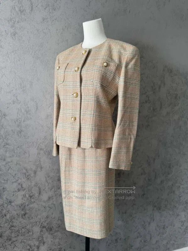 Burberry Burberry Color-Block Wool Blend Mid-Length Coat. Size L / US 10 / IT 46 - 1 Thumbnail