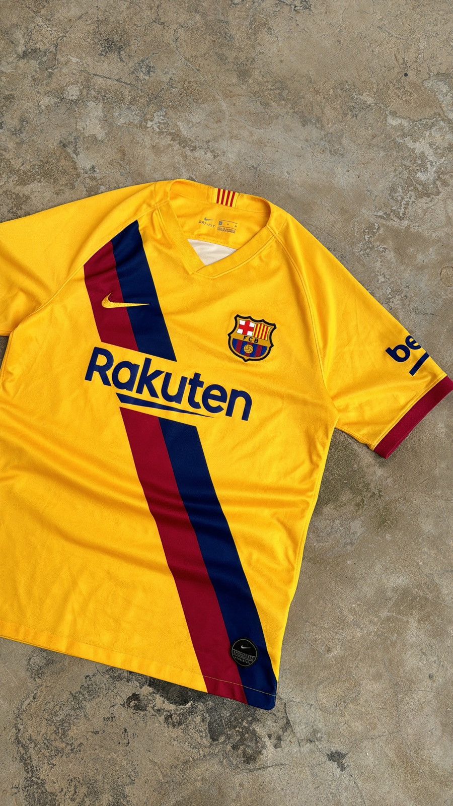 Nike Nike Barcelona 2019-20 Home jersey Coutinho #14 rare kit Size US M / EU 48-50 / 2 - 3 Thumbnail
