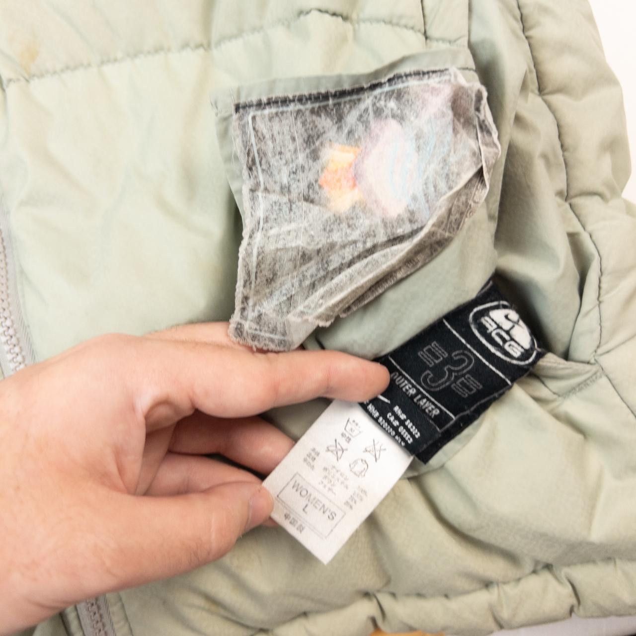 Nike ACG Vintage Nike ACG Reversible Puffer Jacket Womens Size L Size L / US 10 / IT 46 - 8 Thumbnail