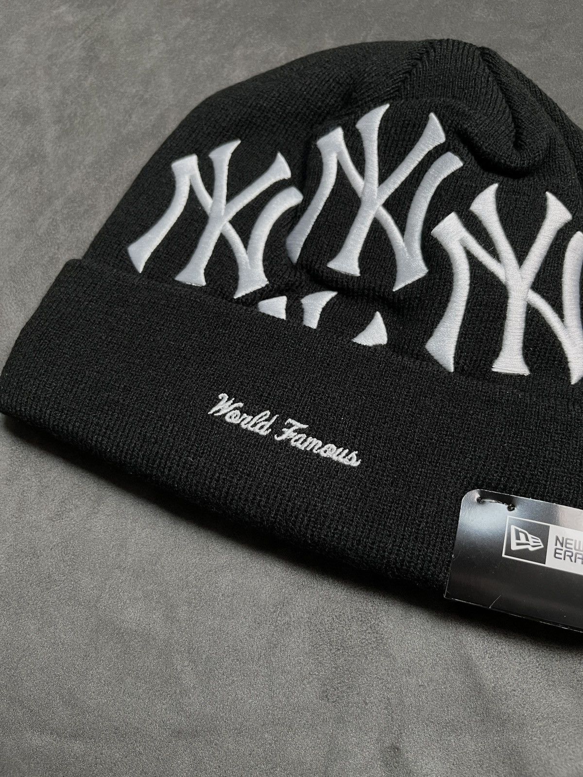 MLB × New Era × Supreme Rare FW21 Supreme New York Yankees New Era Box Logo Beanie Size ONE SIZE - 8 Thumbnail