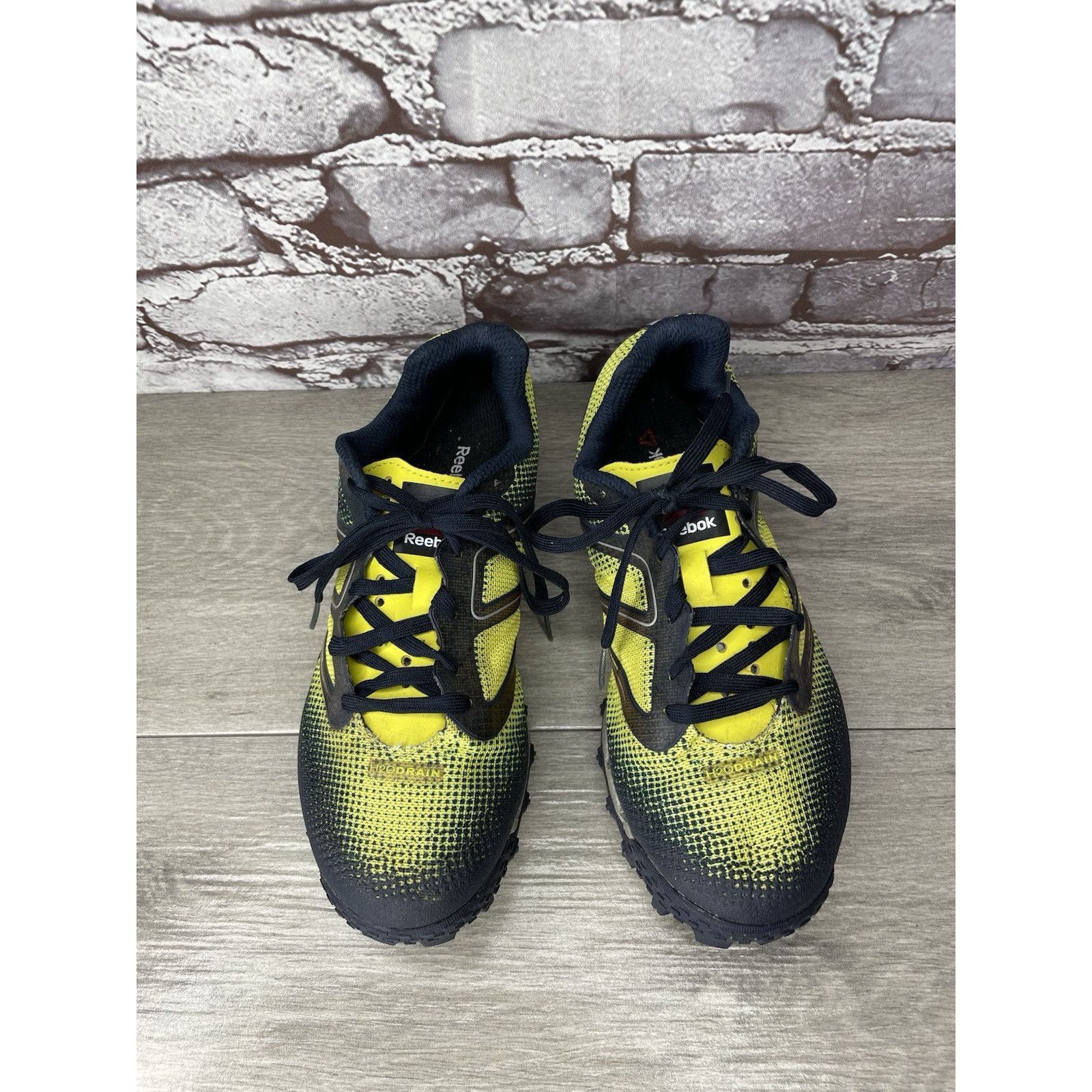 Reebok Reebok H20Drain DuraGrip FitFrame Black Neon Yellow Running Size US 7.5 / IT 37.5 - 14 Thumbnail