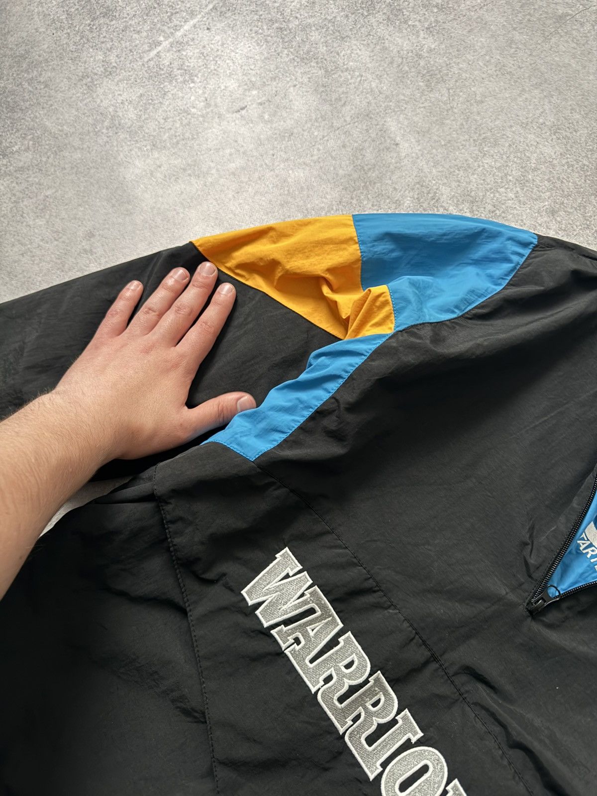 NBA Vintage NBA Warriors nylons y2k big logo 1/4 jacket Size US XL / EU 56 / 4 - 4 Thumbnail