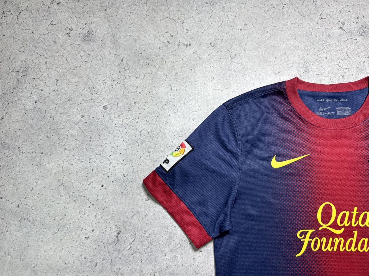 Nike Nike FC Barcelona Vintage Soccer Jersey 2012/2013 Y2K Size US S / EU 44-46 / 1 - 6 Thumbnail