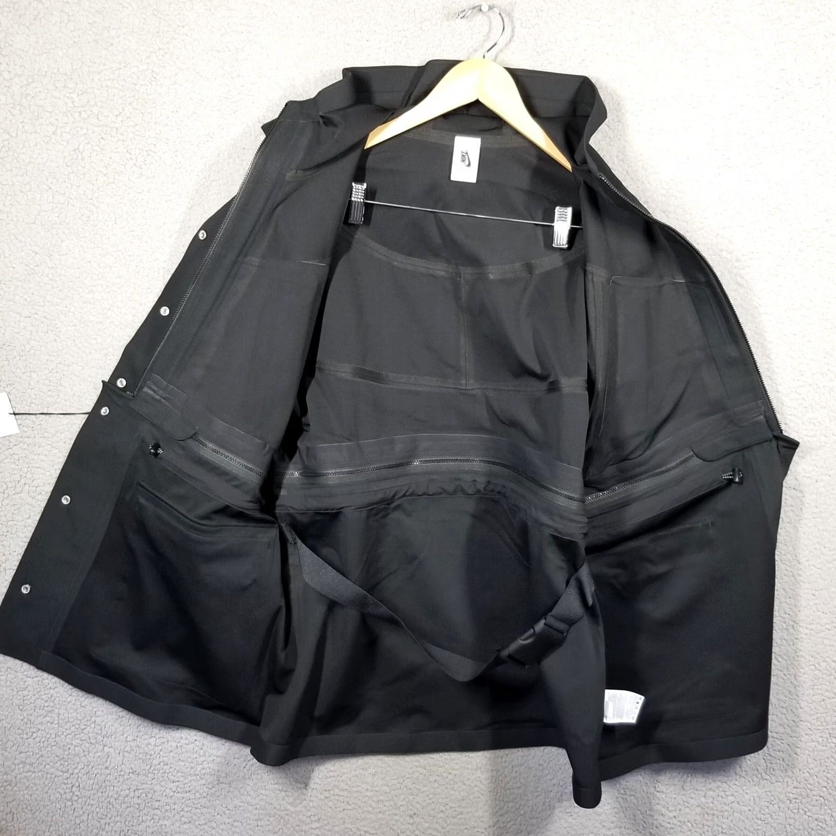 Nike NIKE NIKELAB 2 in 1 Crop JACKET RAIN Wind COAT BLACK AH7236-010 WOMEN's M Jacket Size M / US 6-8 / IT 42-44 - 3 Thumbnail