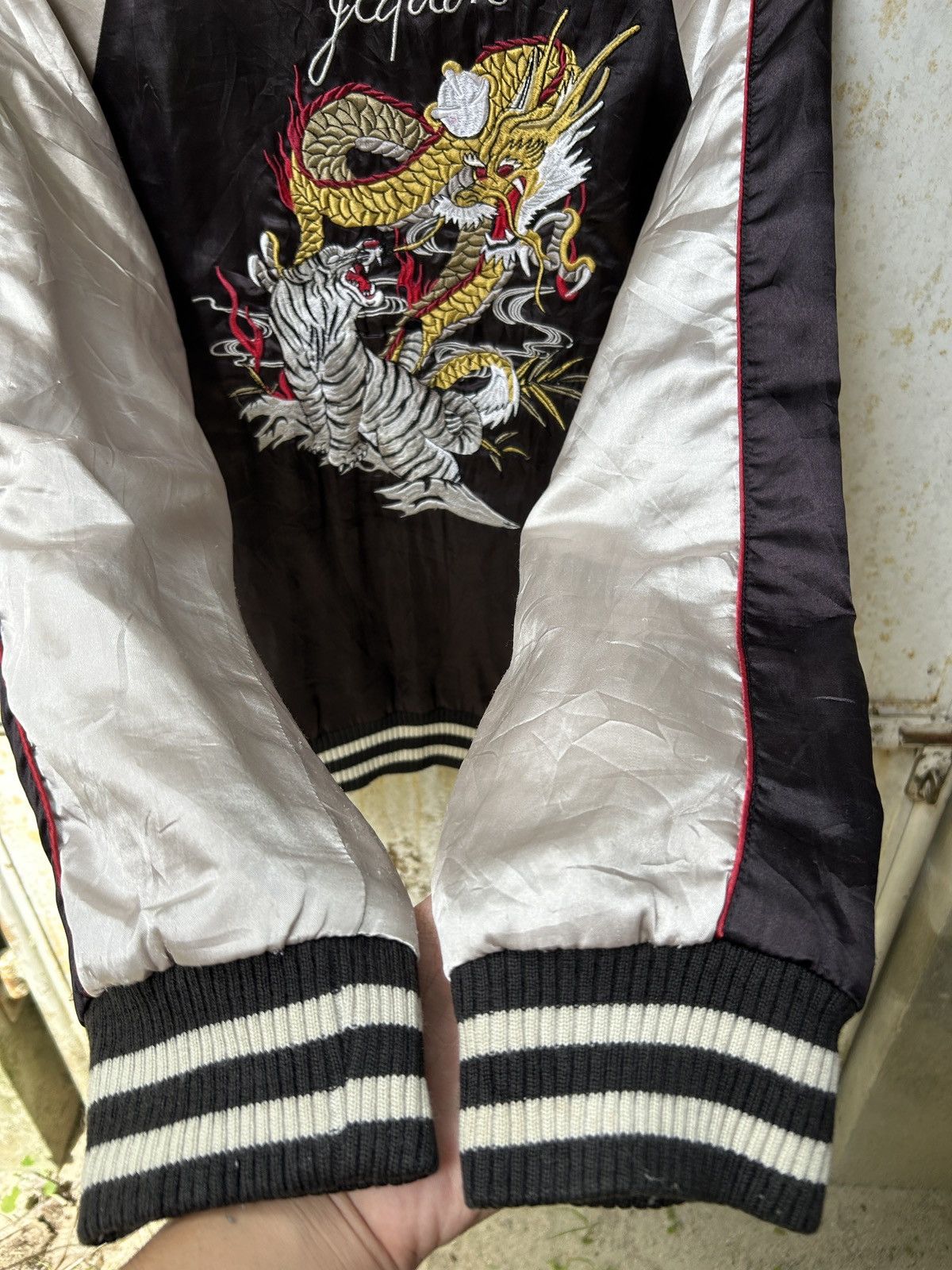 Vintage Vintage Japanese Sukajan Dragon Tiger bomber Jacket Size US M / EU 48-50 / 2 - 6 Thumbnail