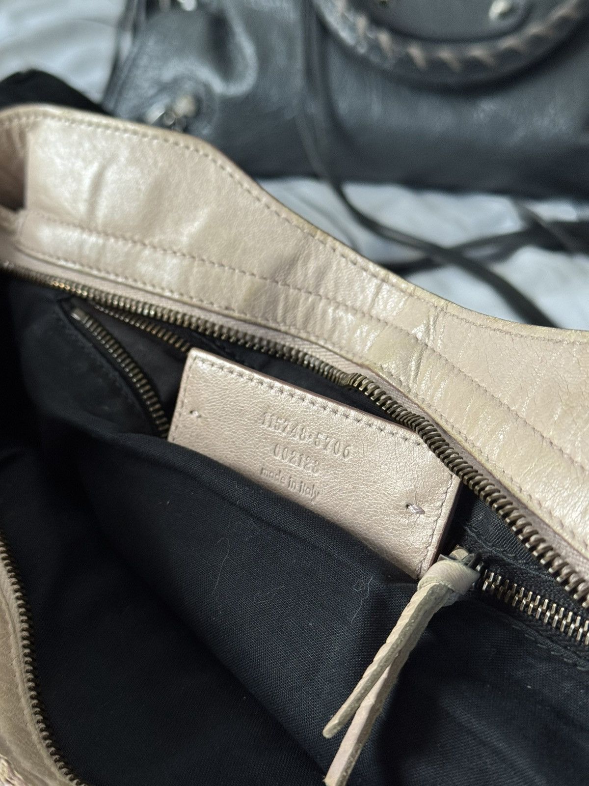 Balenciaga Vintage Balenciaga 00s City Bag Distressed Leather Handbag Size ONE SIZE - 5 Thumbnail