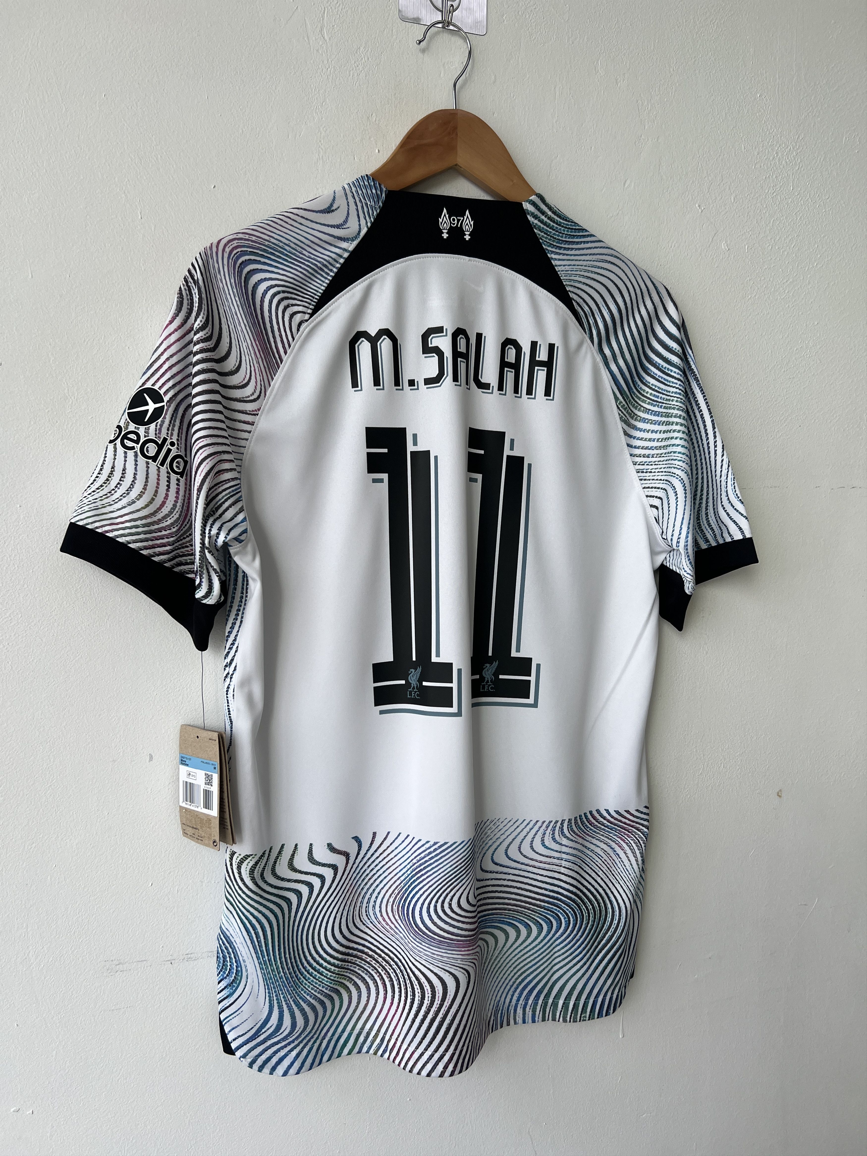Nike (M) Liverpool 2022-23 Away Kit M. Salah #11 (NEW) Size US M / EU 48-50 / 2 - 6 Thumbnail