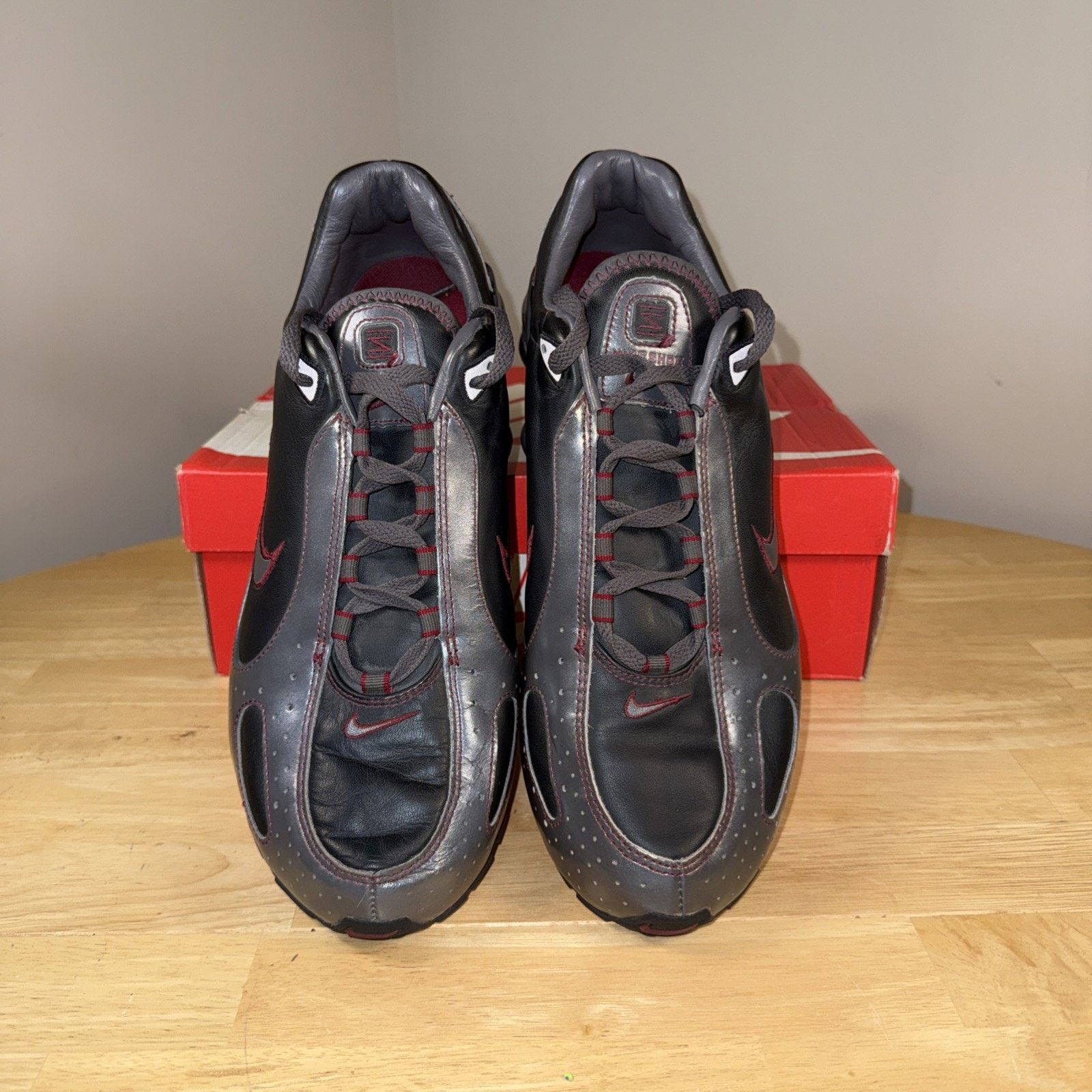 Nike Nike Shox Leather Men’s Size 13 From Vintage 2006. Rep Box Size US 13 / EU 46 - 4 Thumbnail