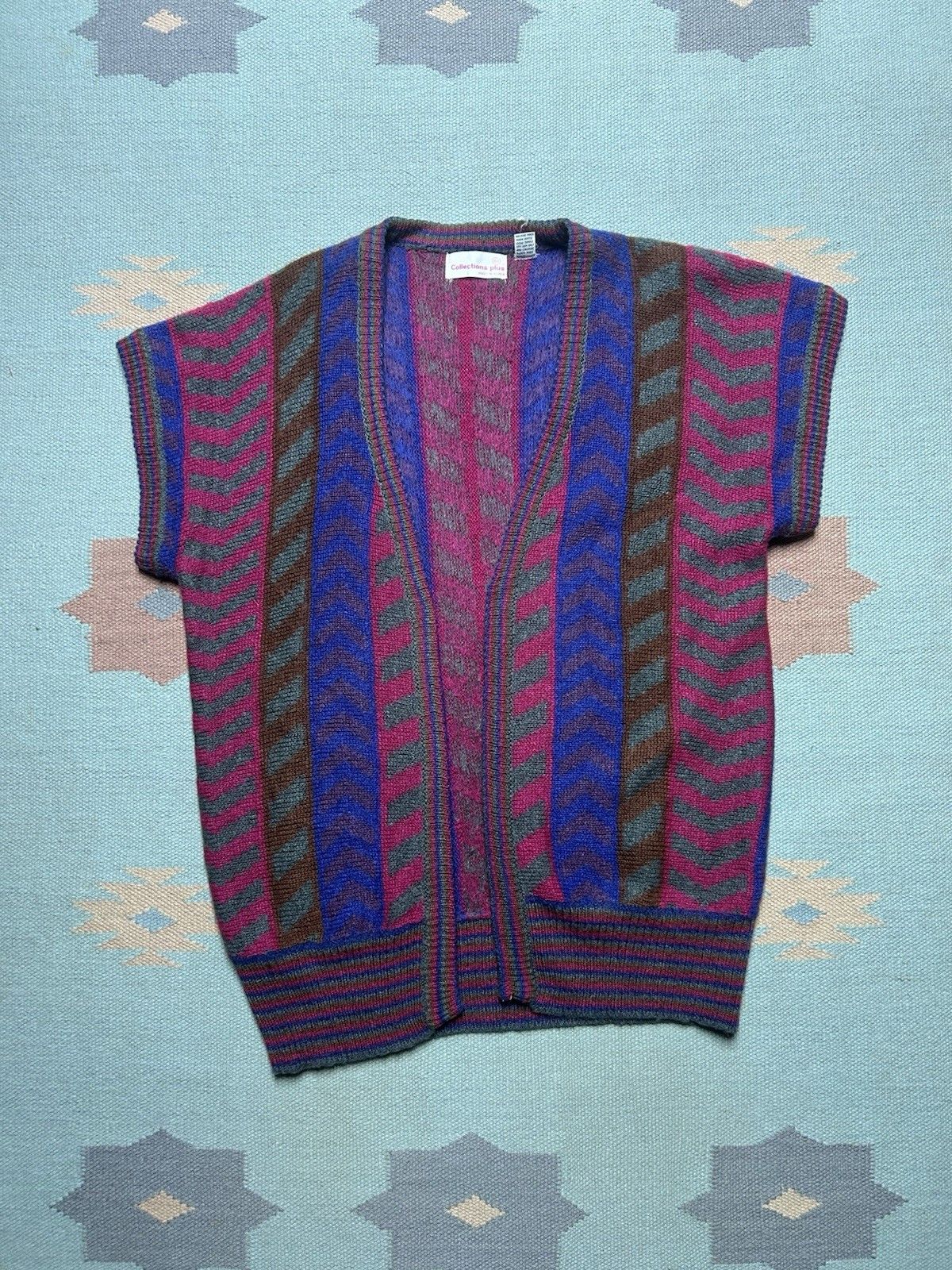 Vintage Vintage acrylic knit sweater vest cardigan robe geometric 46 Size L / US 10 / IT 46 - 1 Thumbnail