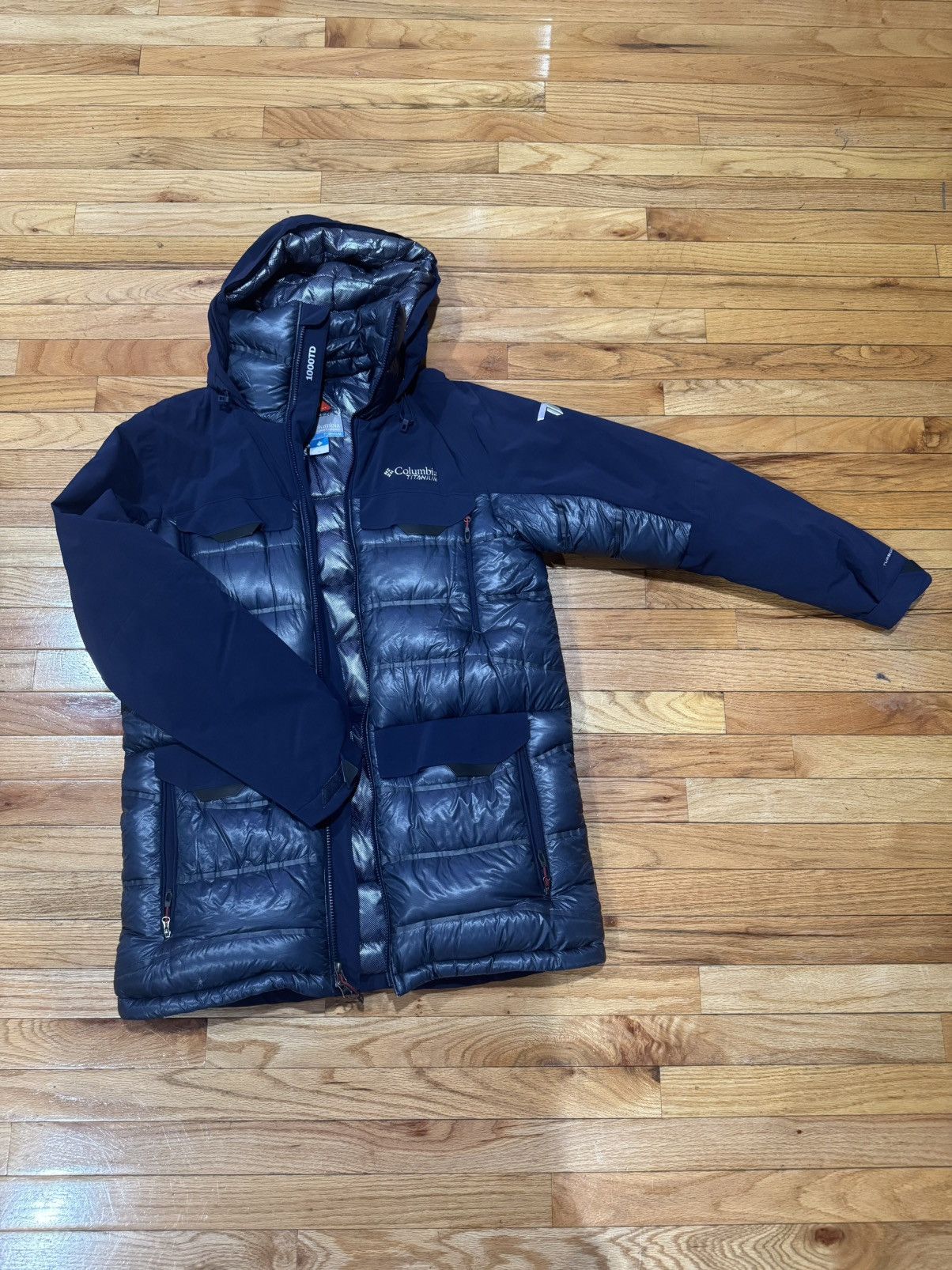 Columbia Navy Blue Columbia Titanium Puffer Jacket Size M Size US M / EU 48-50 / 2 - 1 Thumbnail